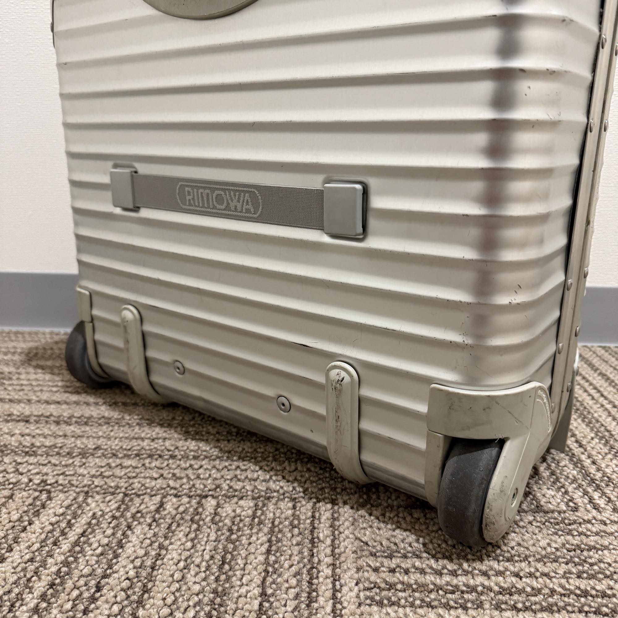 リモワ トパーズ 中古商品 U928.40-2 23リットル 2輪
