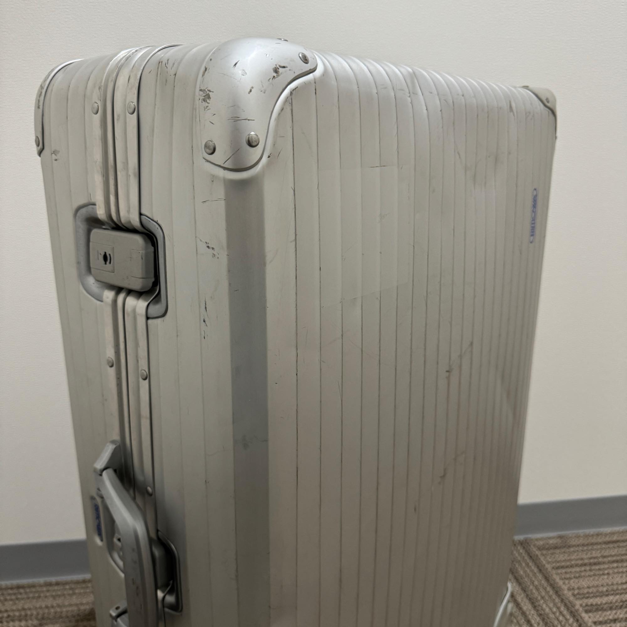 リモワ トパーズ 中古商品 931.77-2 104リットル 4輪