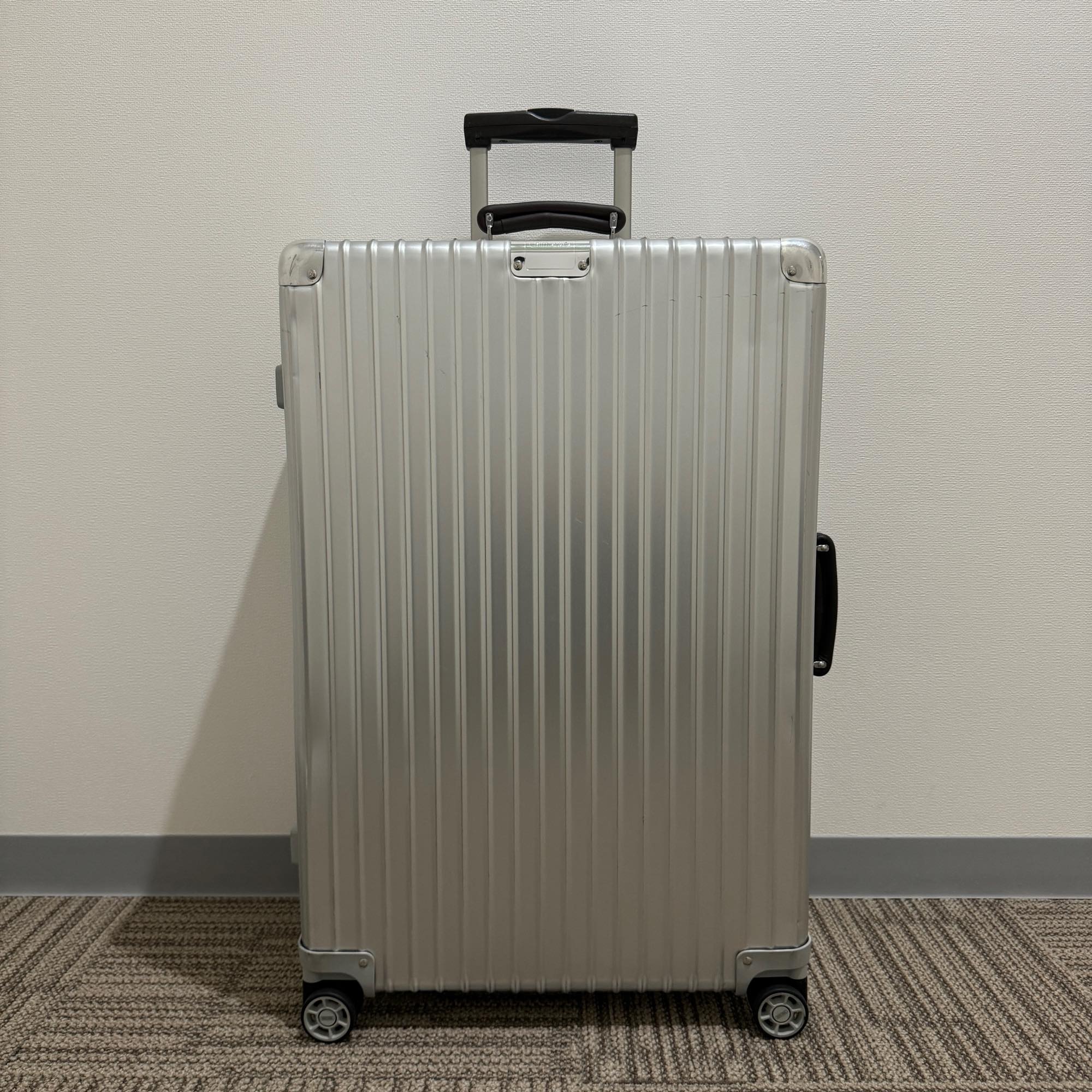 リモワ クラシックフライト 中古美品 971.70-2 76リットル 4輪