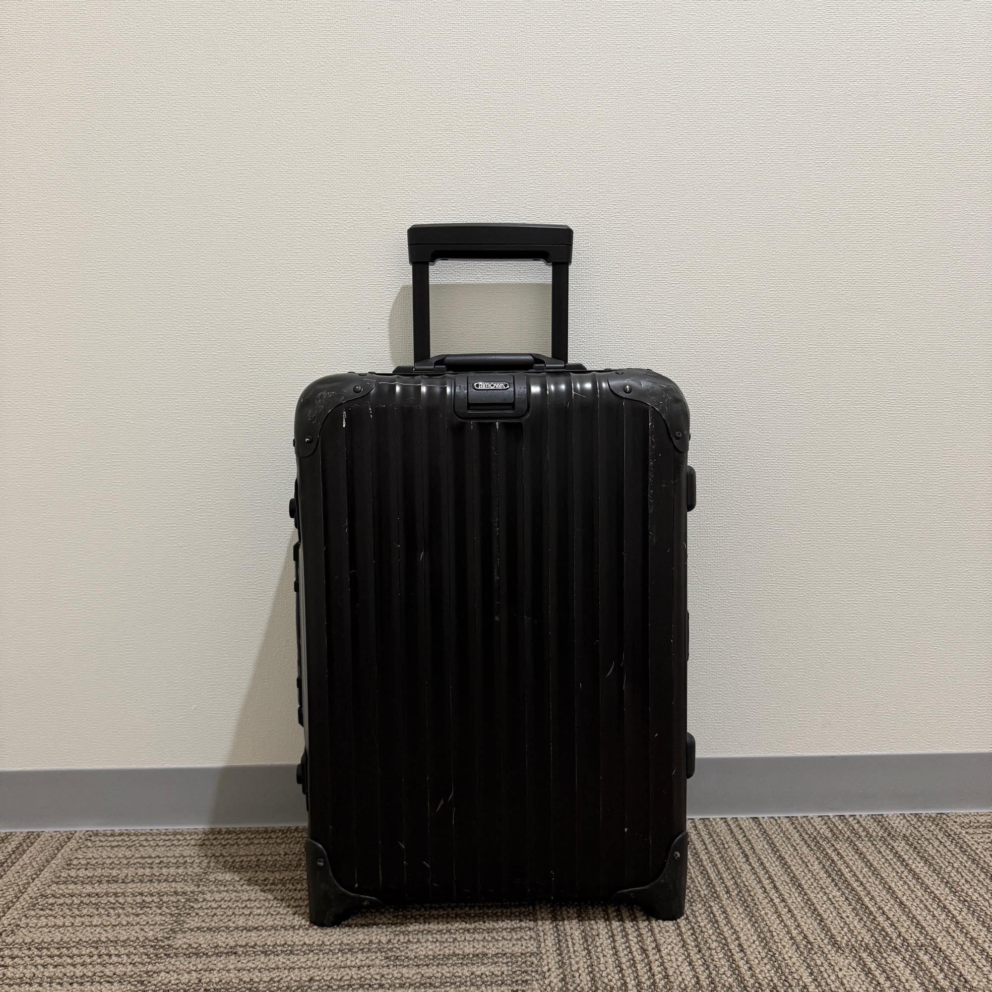 リモワ トパーズ ステルス 986.11-2 32リットル 中古商品 2輪