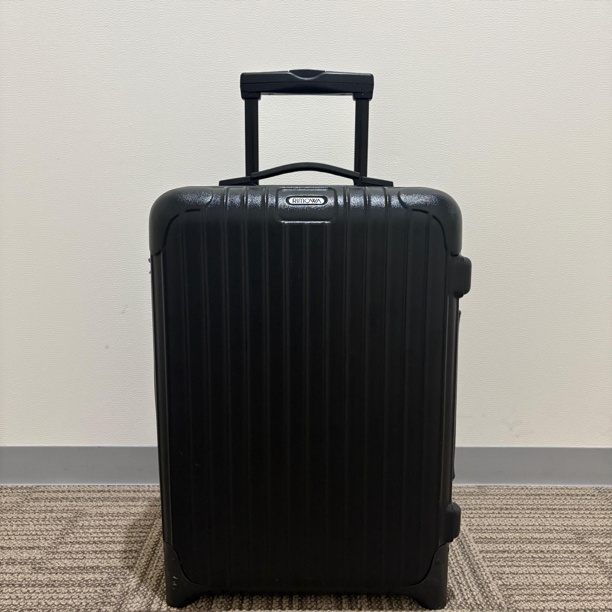 リモワ サルサ(エッセンシャル) 851.52-28 32リットル 中古商品 2輪
