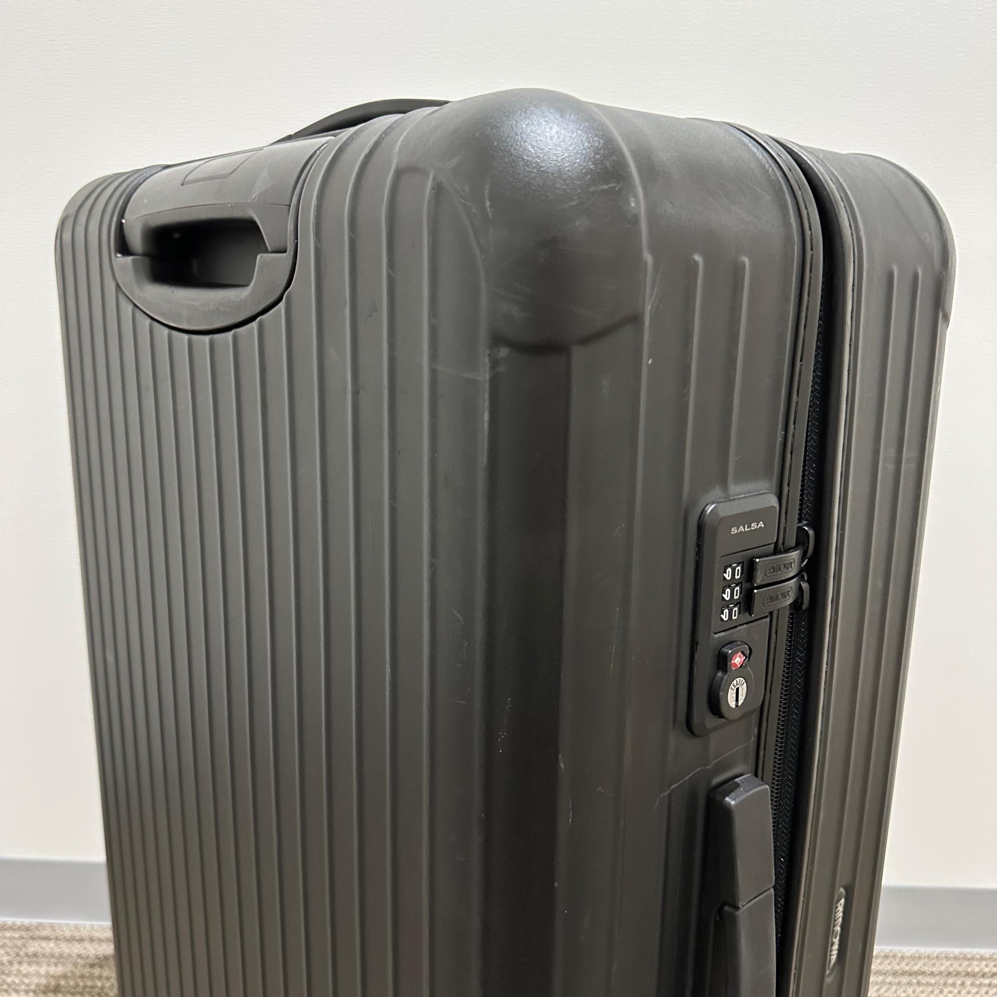 リモワ サルサ 810.70-3 78リットル 中古商品 4輪