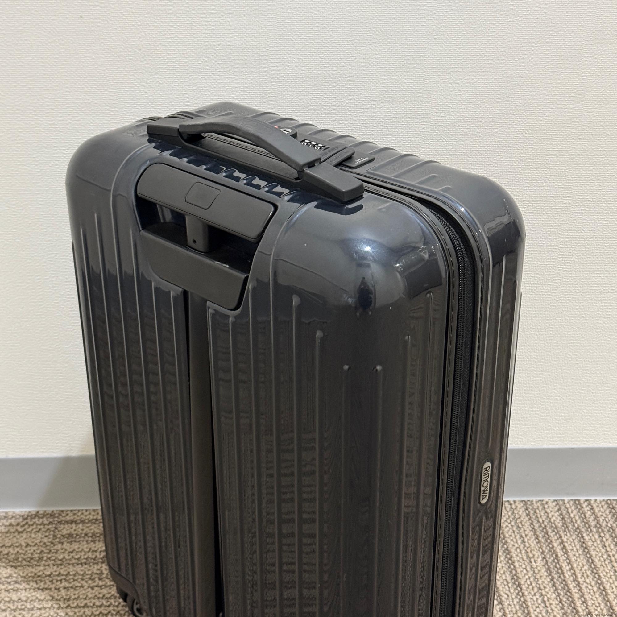 リモワ サルサエアー 中古美品 825.52-3 33リットル 4輪