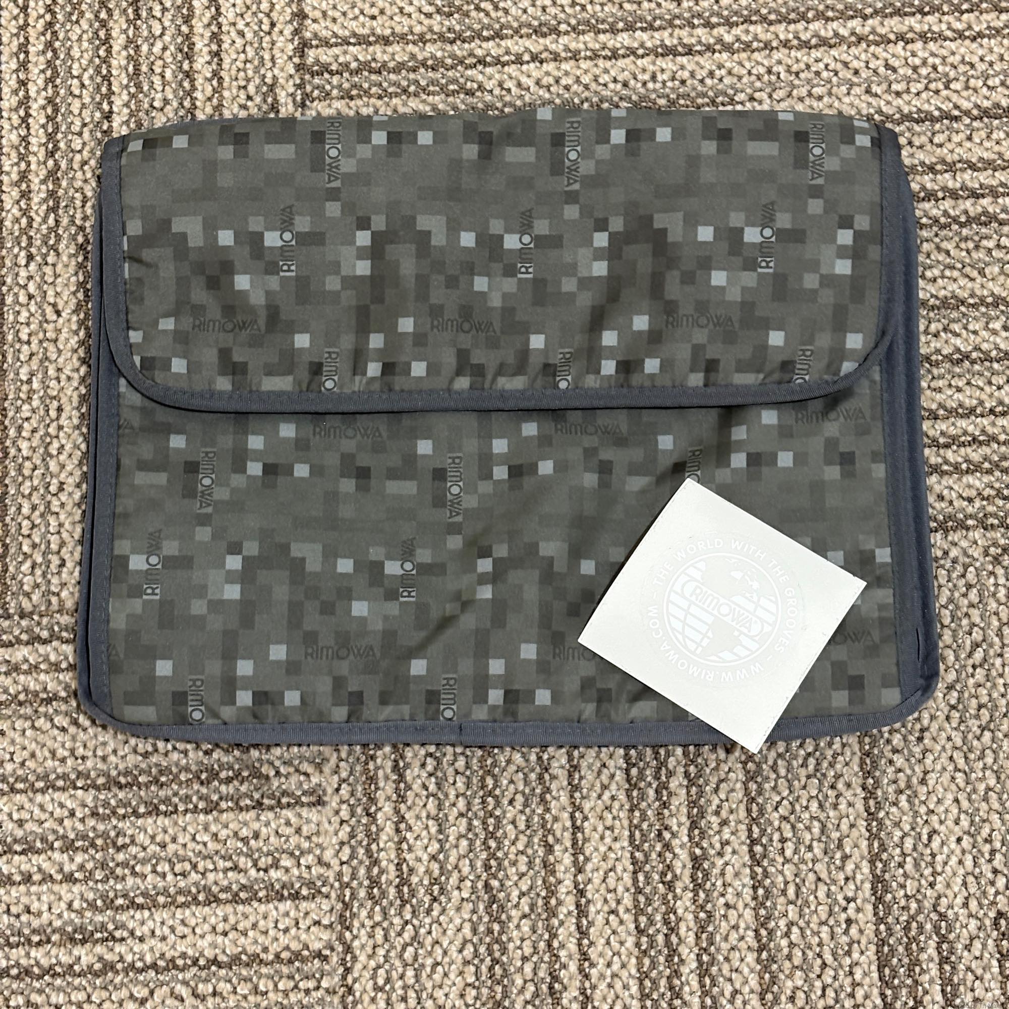 リモワ サルサ 833.40-3 中古美品 25リットル 2輪