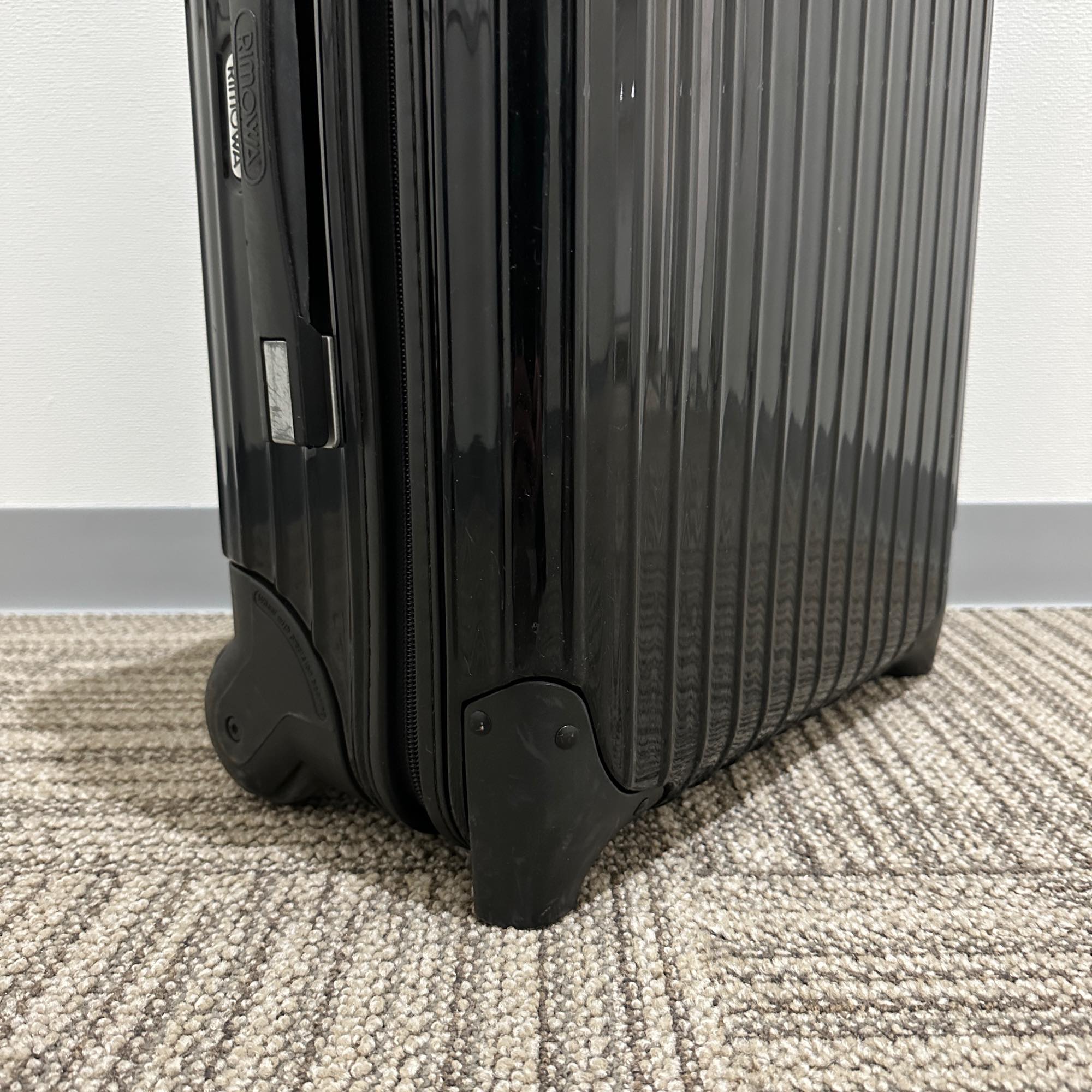 リモワ サルサデラックス 850.52-3 33リットル 中古商品 2輪