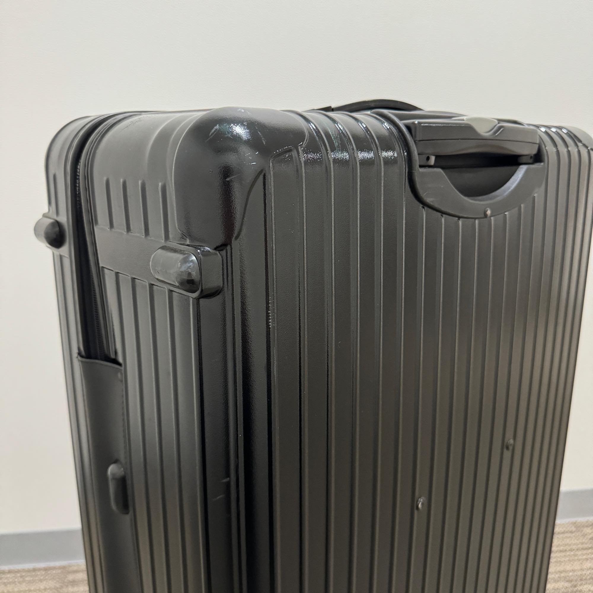 リモワ サルサ 851.77-3 104リットル 中古商品 2輪