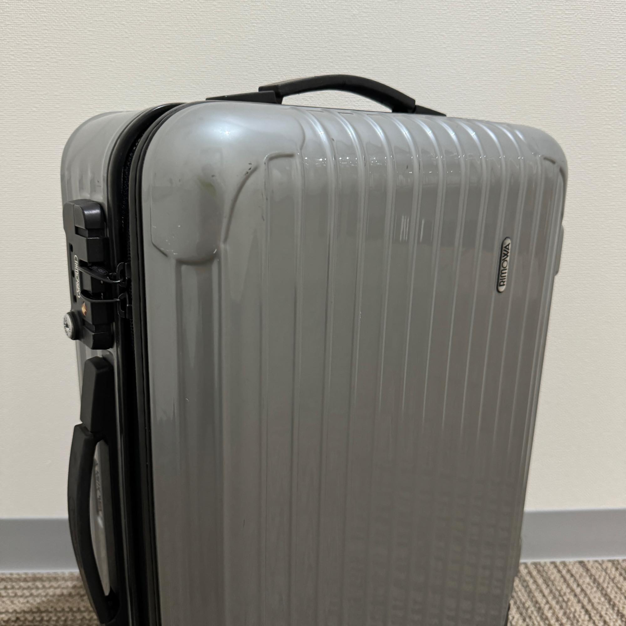 リモワ サルサ 中古商品 856.52-3 35リットル 2輪