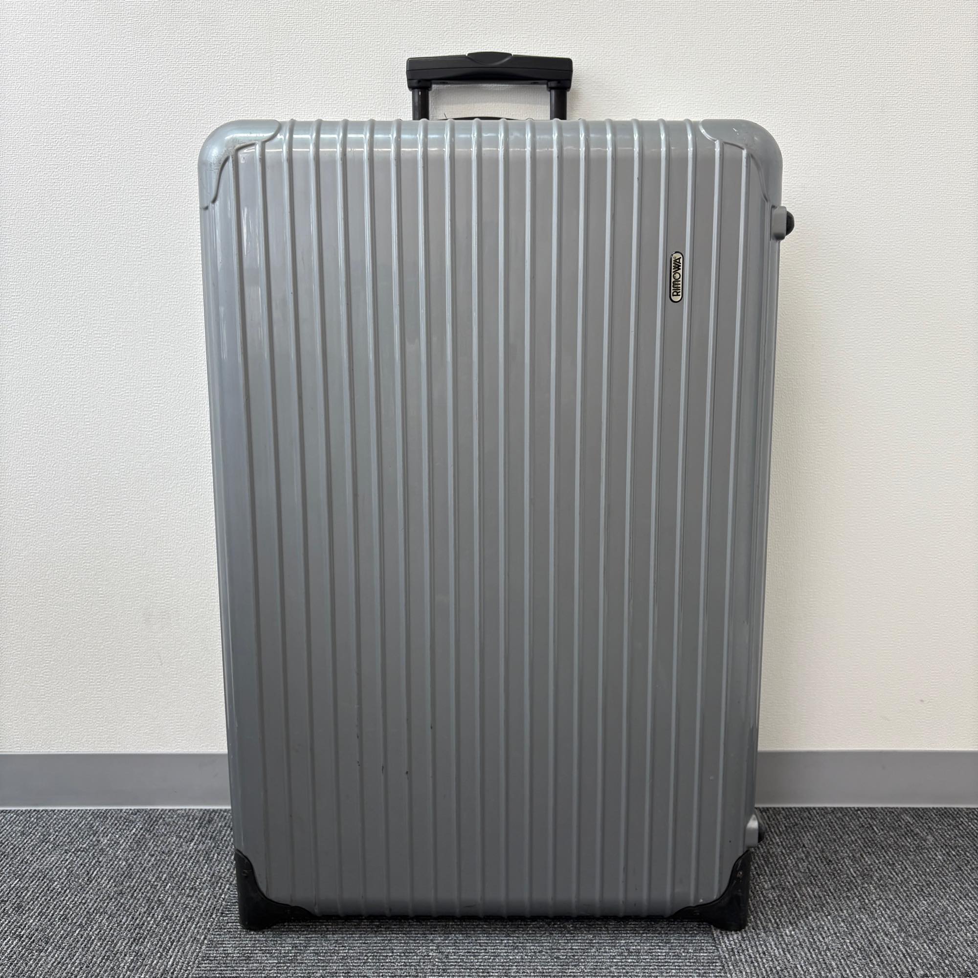 リモワ サルサ(エッセンシャル) 中古商品 856.77-3 104リットル 2輪