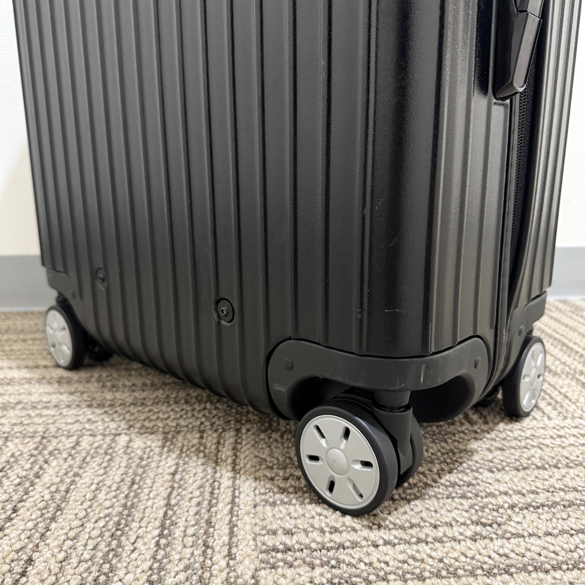 リモワ サルサ 中古美品 871.63-3 63リットル 4輪