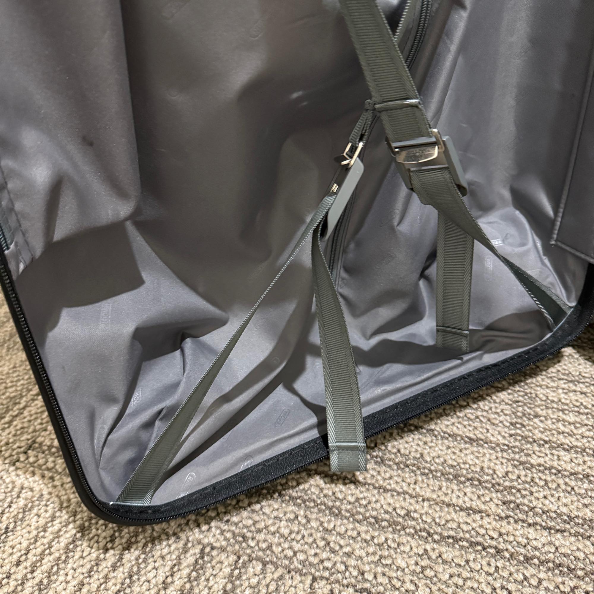 リモワ サルサ 中古美品 871.63-3 63リットル 4輪