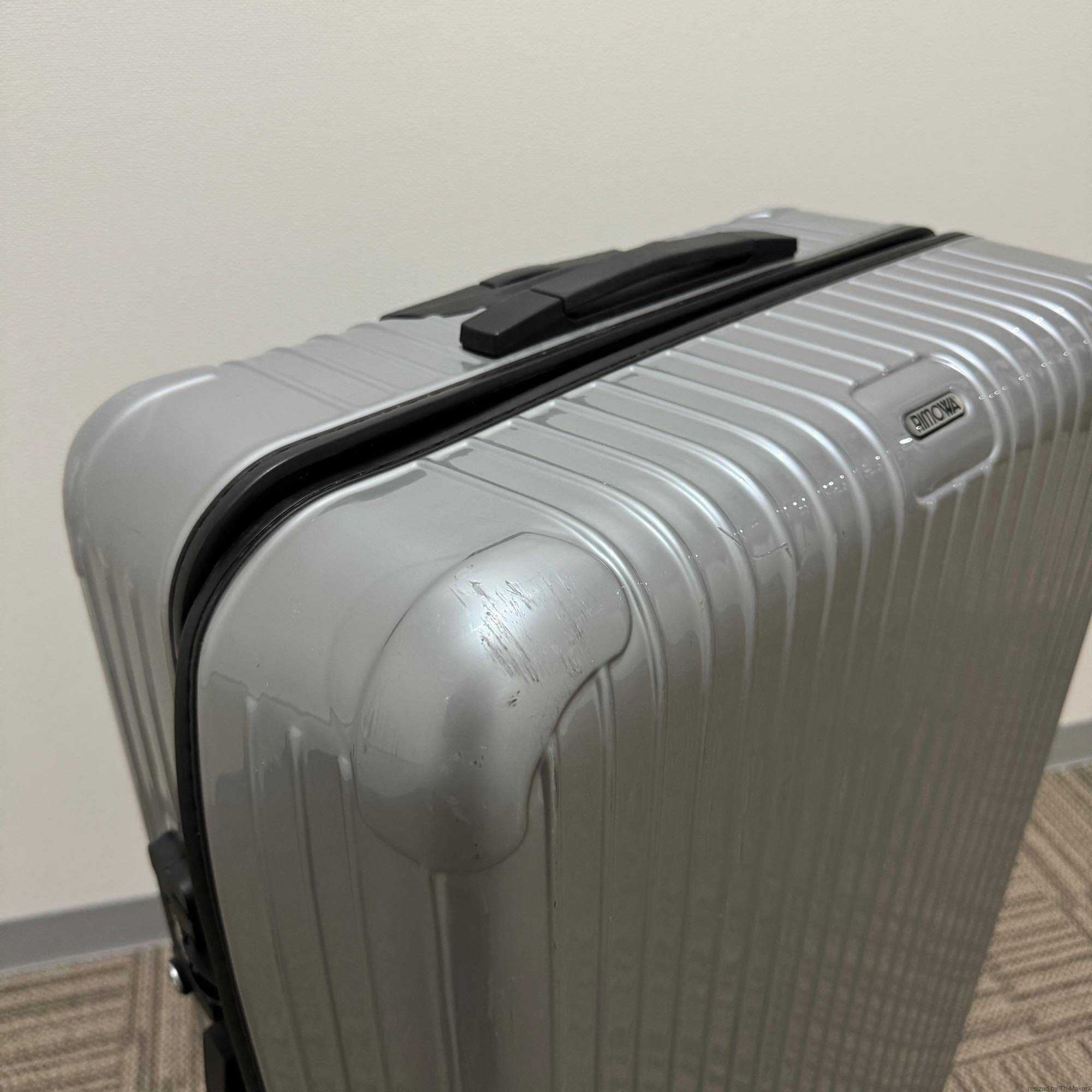 リモワ サルサ 876.77-3 107リットル 中古商品 4輪