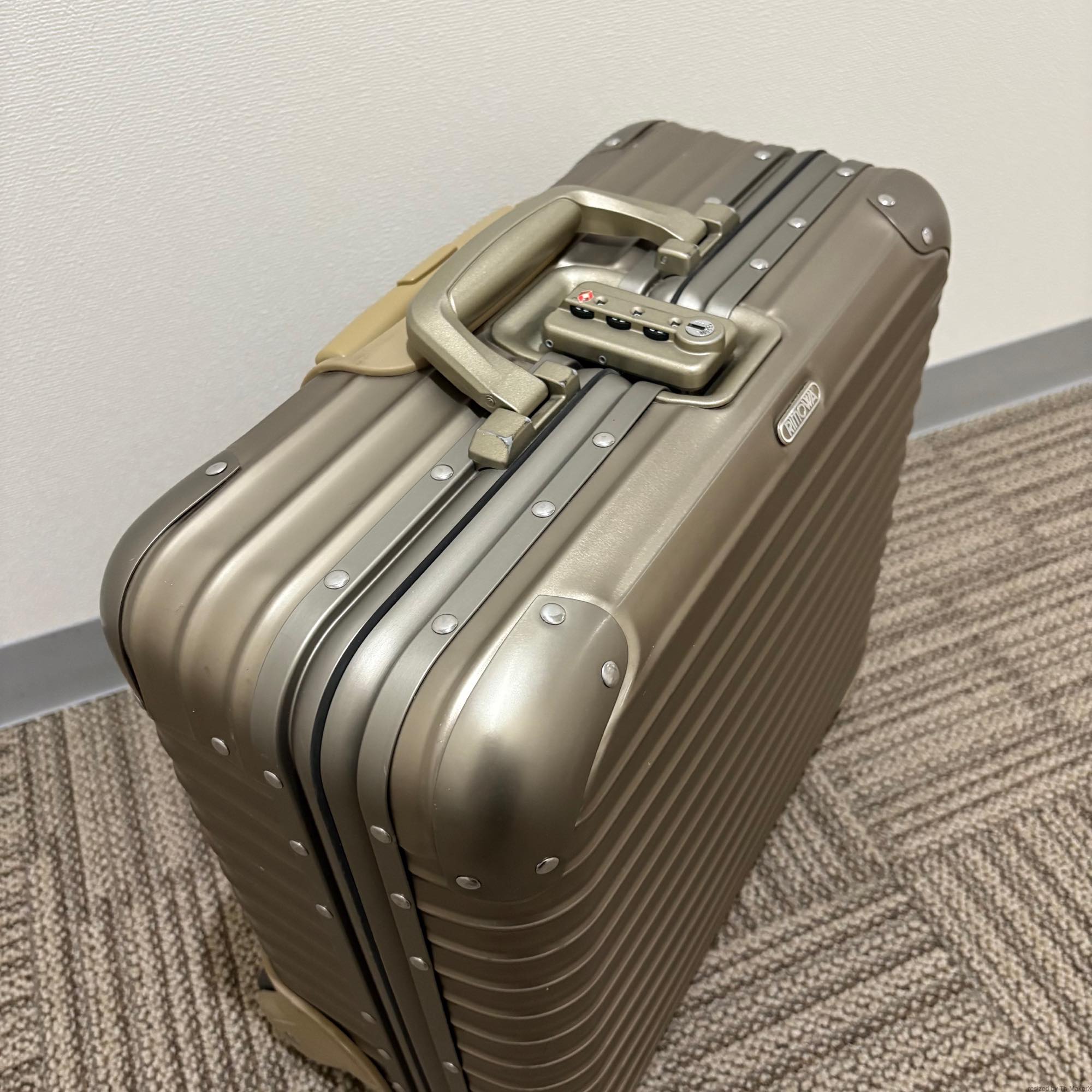 リモワ トパーズ チタニウム 920.40.03.2-3 中古美品 28リットル 2輪