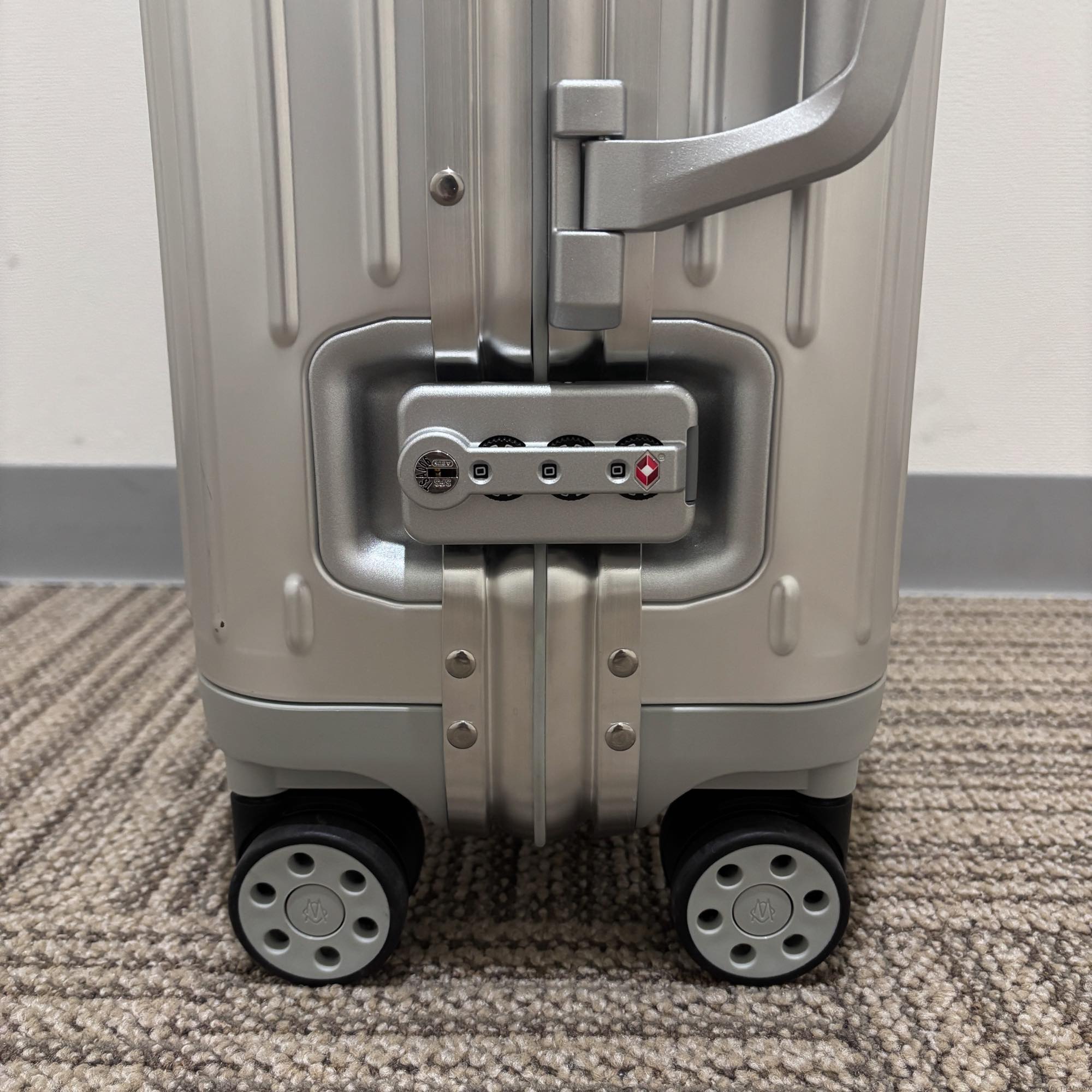 リモワ シルバーインテグラル 925.52-3 35リットル 中古美品 2輪