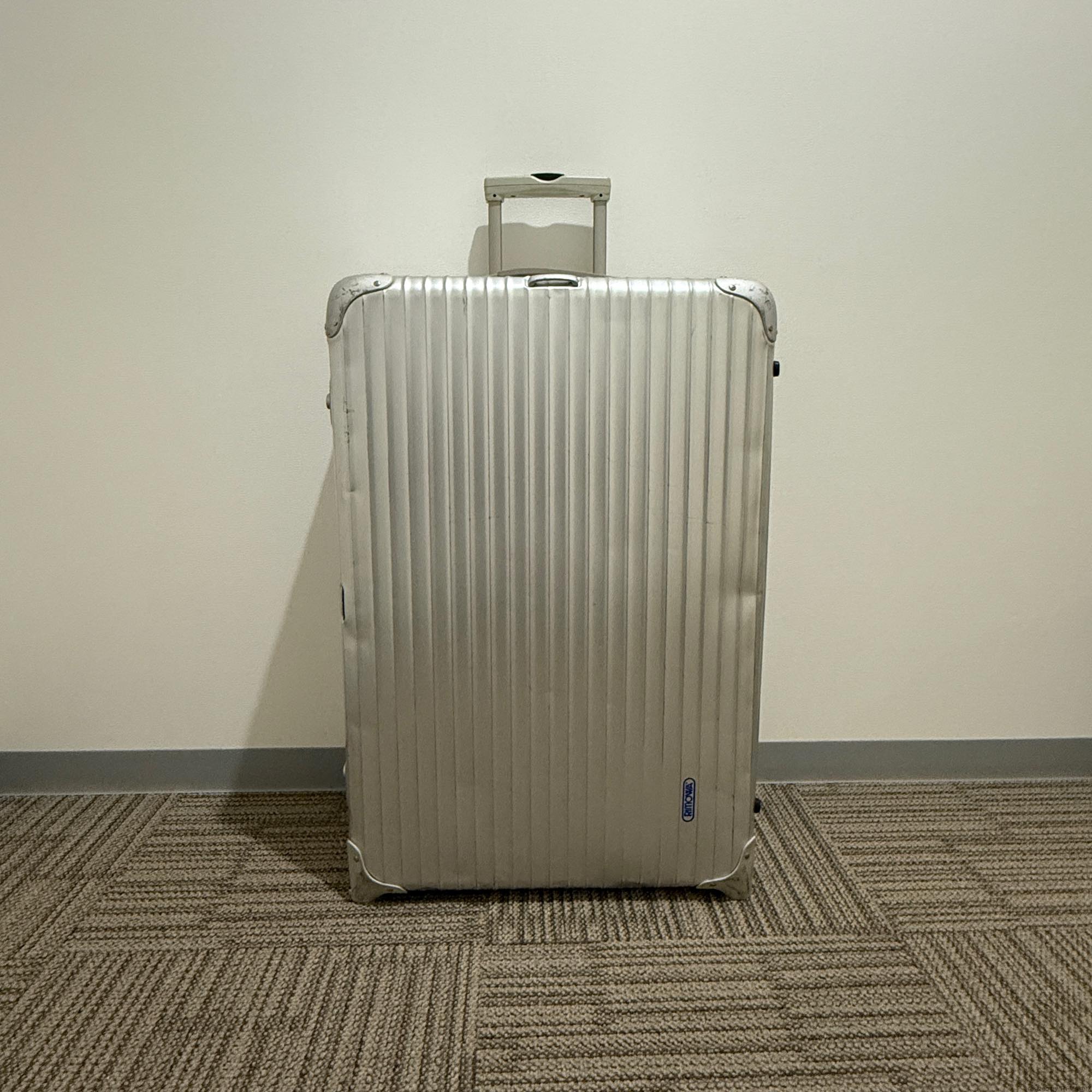 リモワ トパーズ 中古商品 930.77-3 104リットル 2輪
