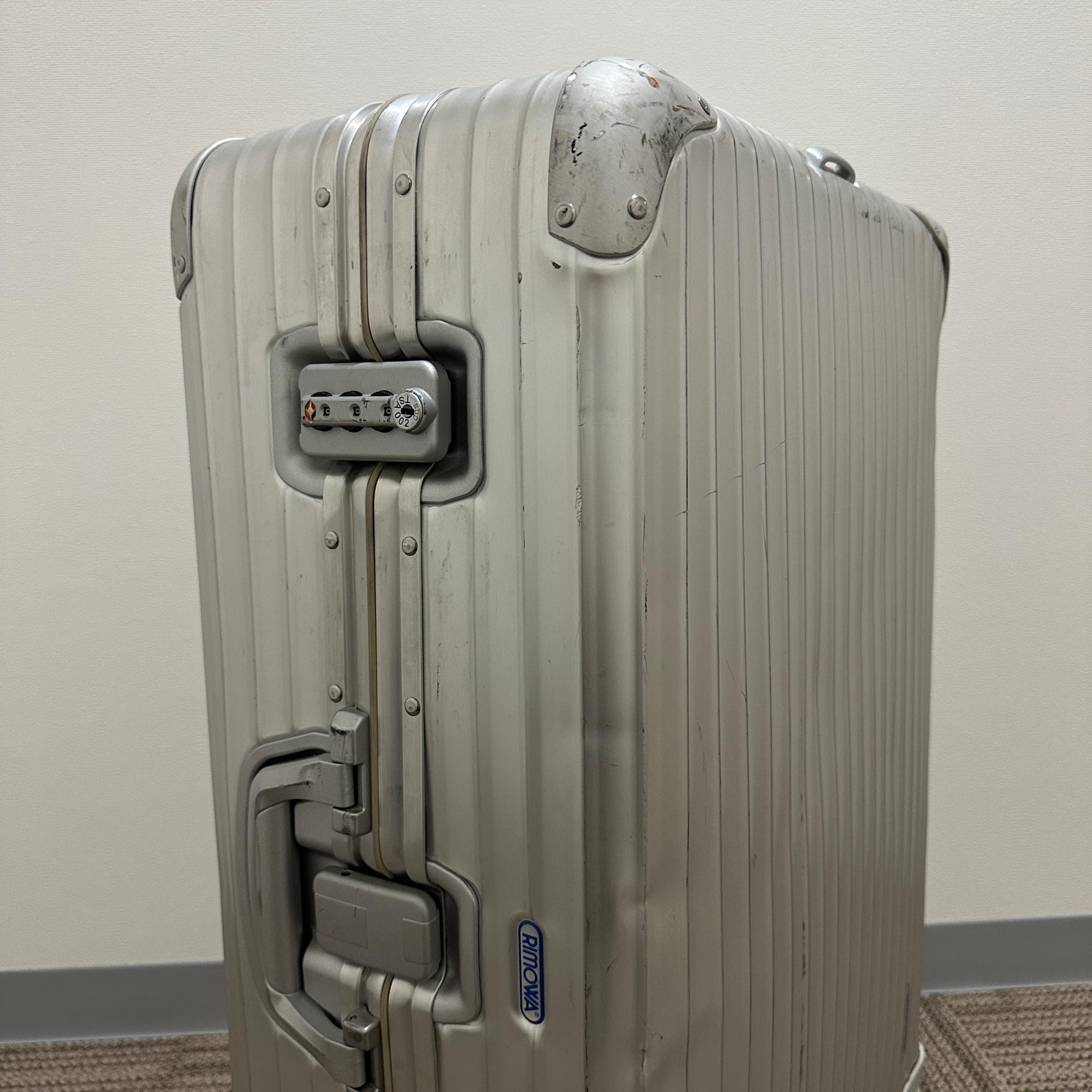 リモワ トパーズ 中古商品 932.70-3 82リットル 4輪