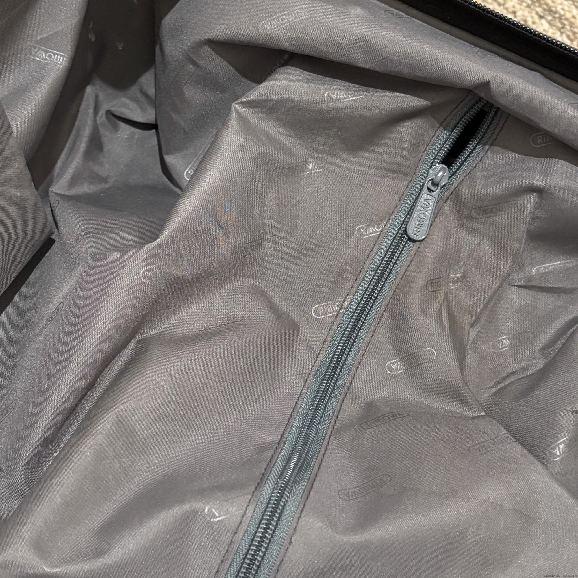 リモワ エッセンシャル(サルサ) 851.52-33 32リットル 中古商品 2輪