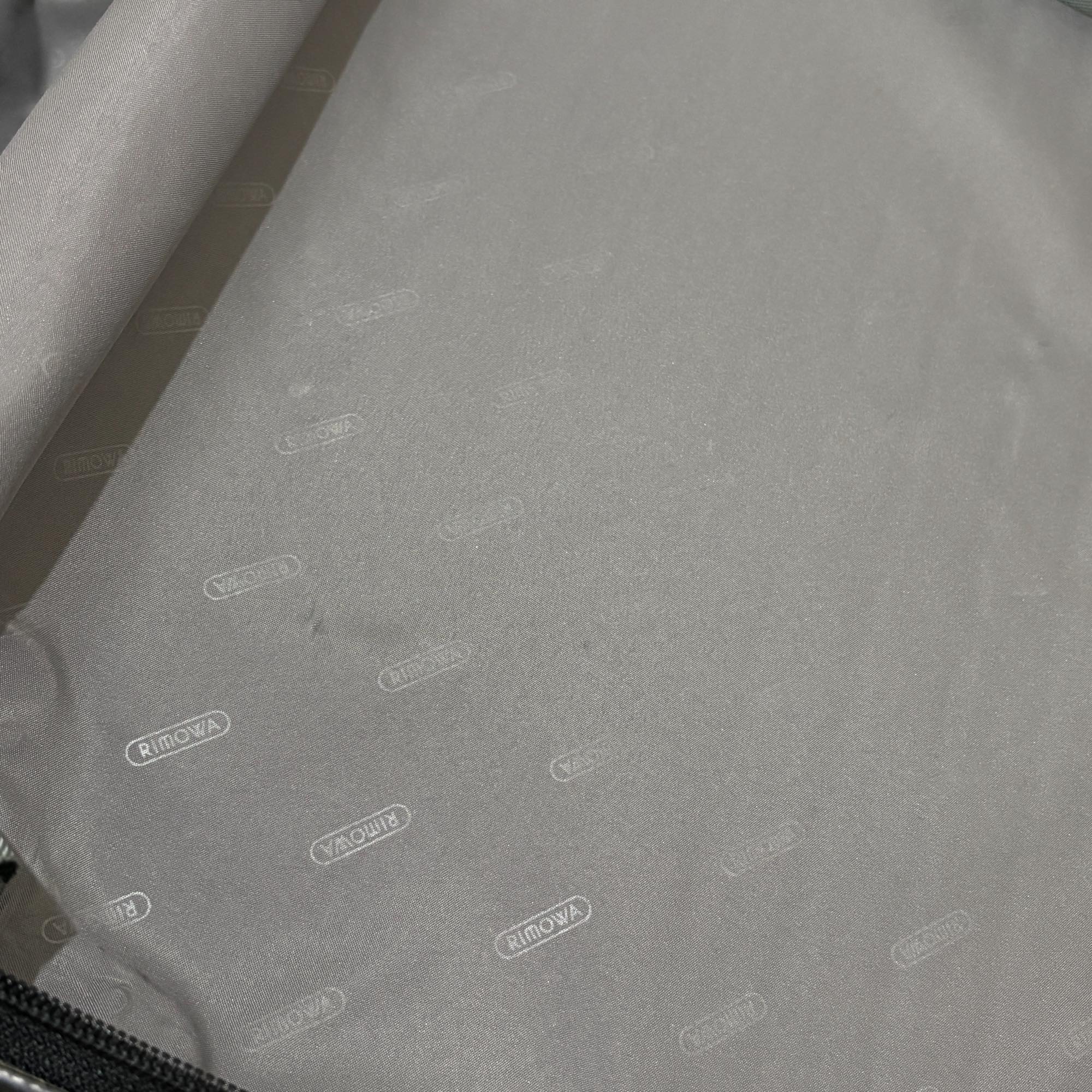 リモワ エッセンシャル(サルサ) 851.52-34 32リットル 中古美品 2輪