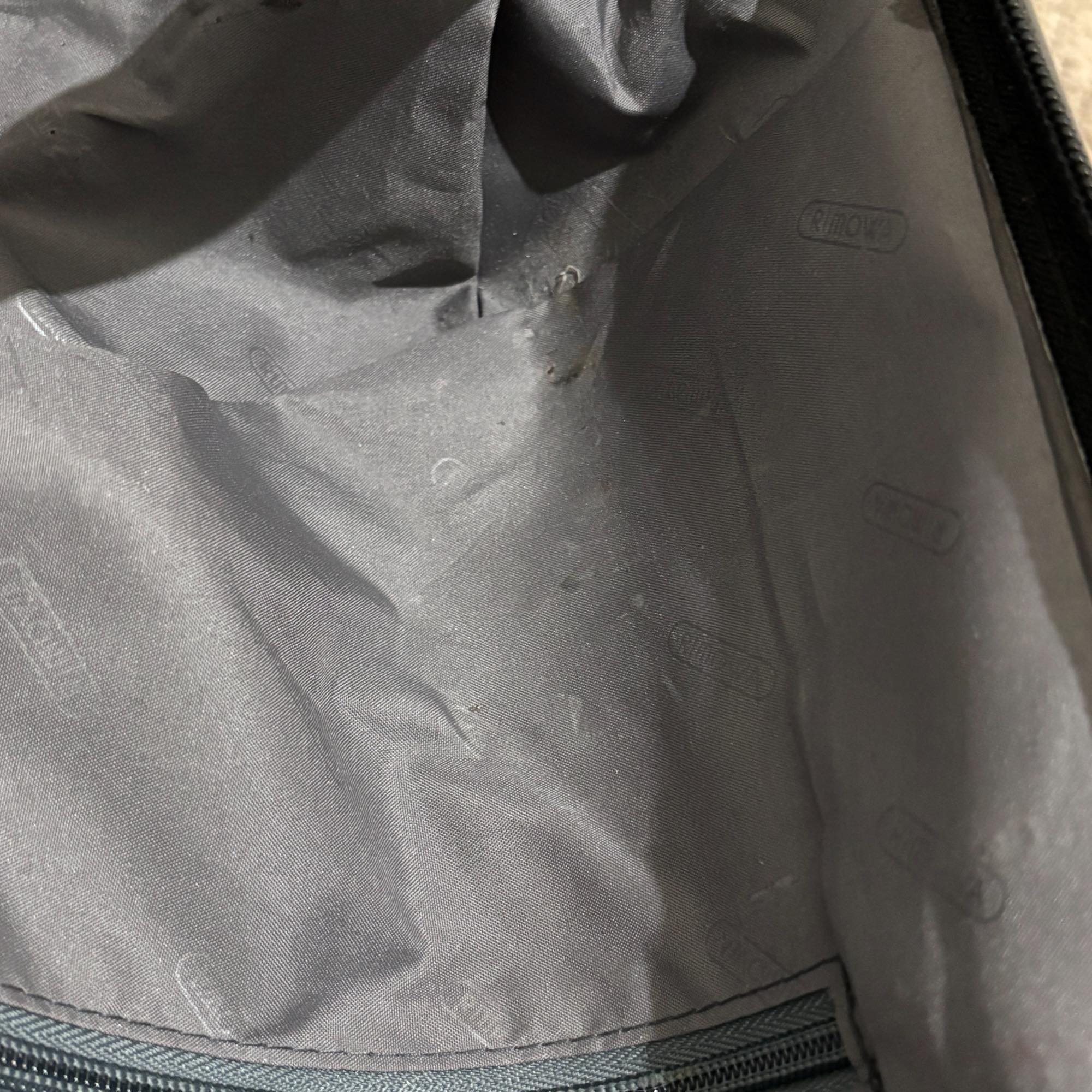 リモワ エッセンシャル(サルサ) 851.52-35 32リットル 中古商品 2輪