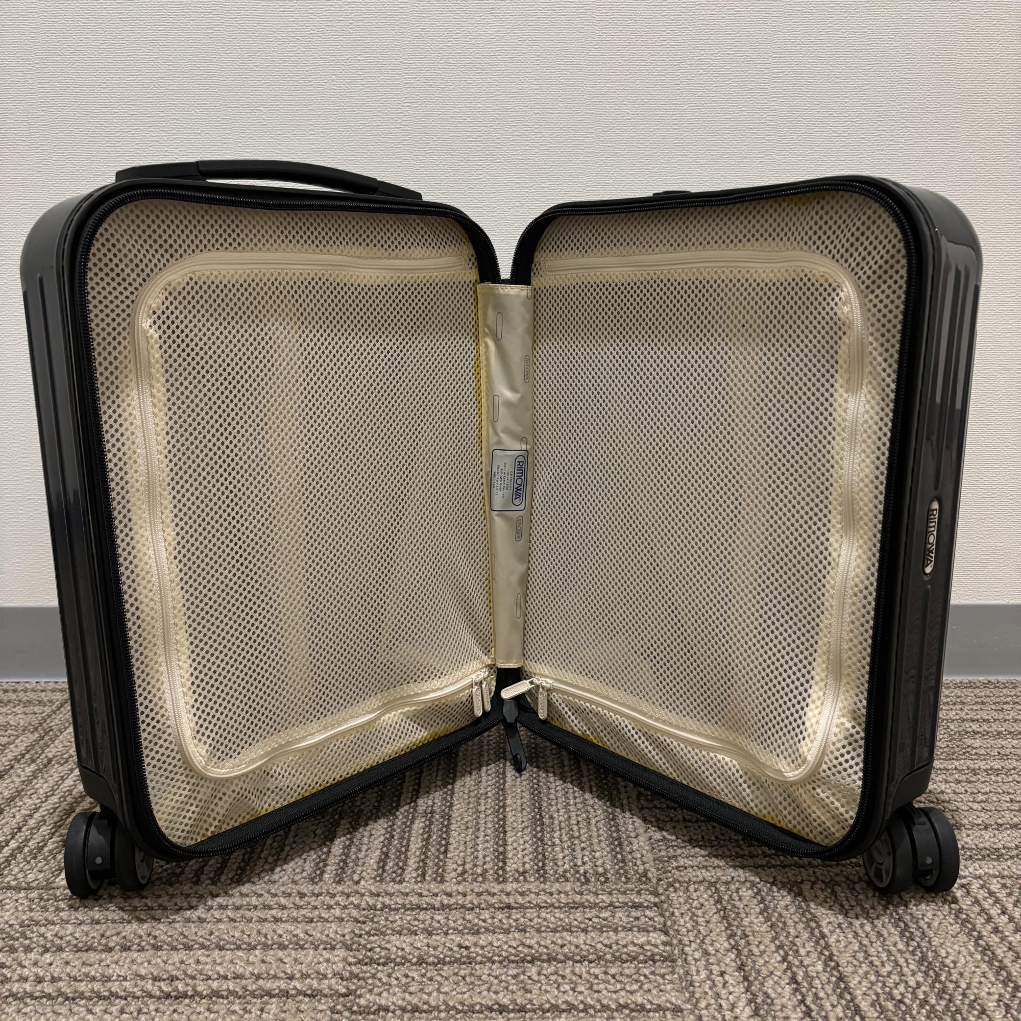 【希少モデル】リモワ エッセンシャルライト(サルサ エアー キッズ) 820.42.25.4-4 中古美品 22リットル 4輪