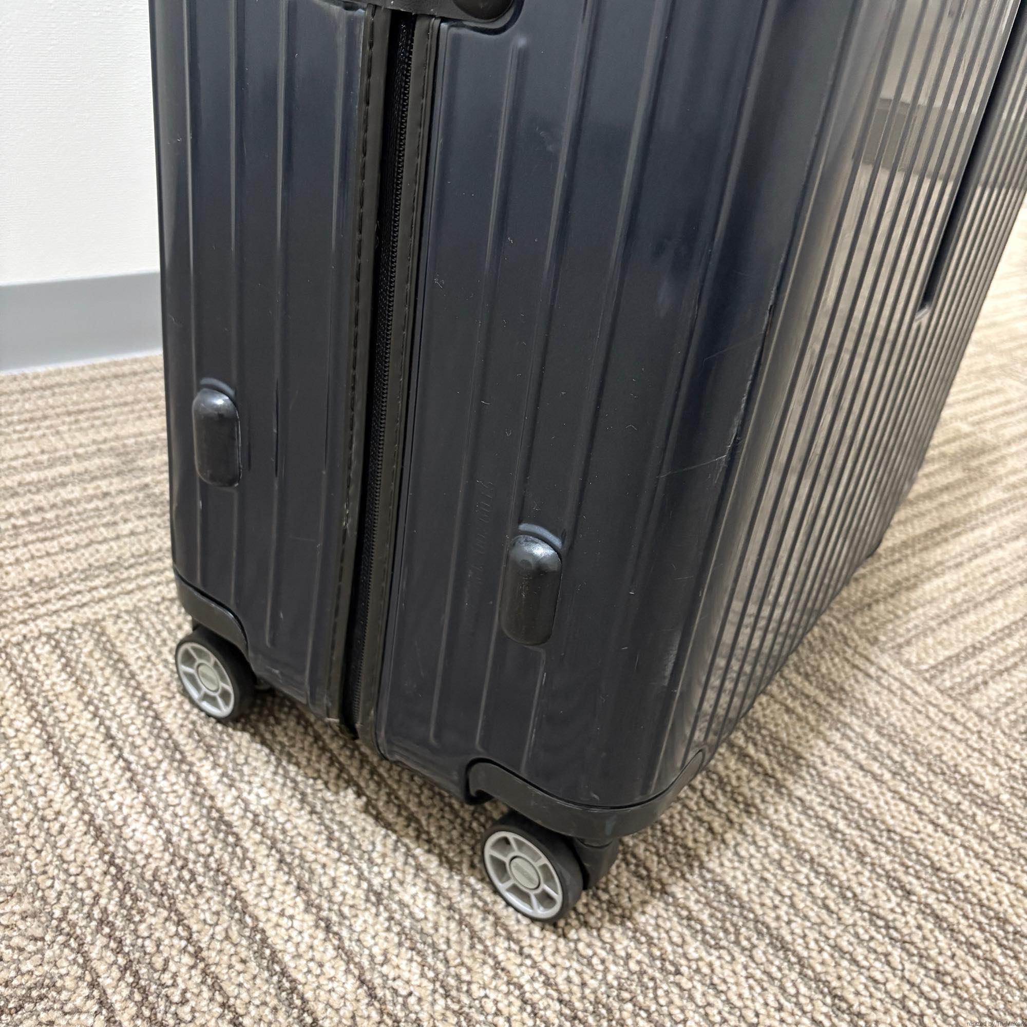 リモワ サルサ エアー 820.70.25.4-4 中古美品 80リットル 4輪