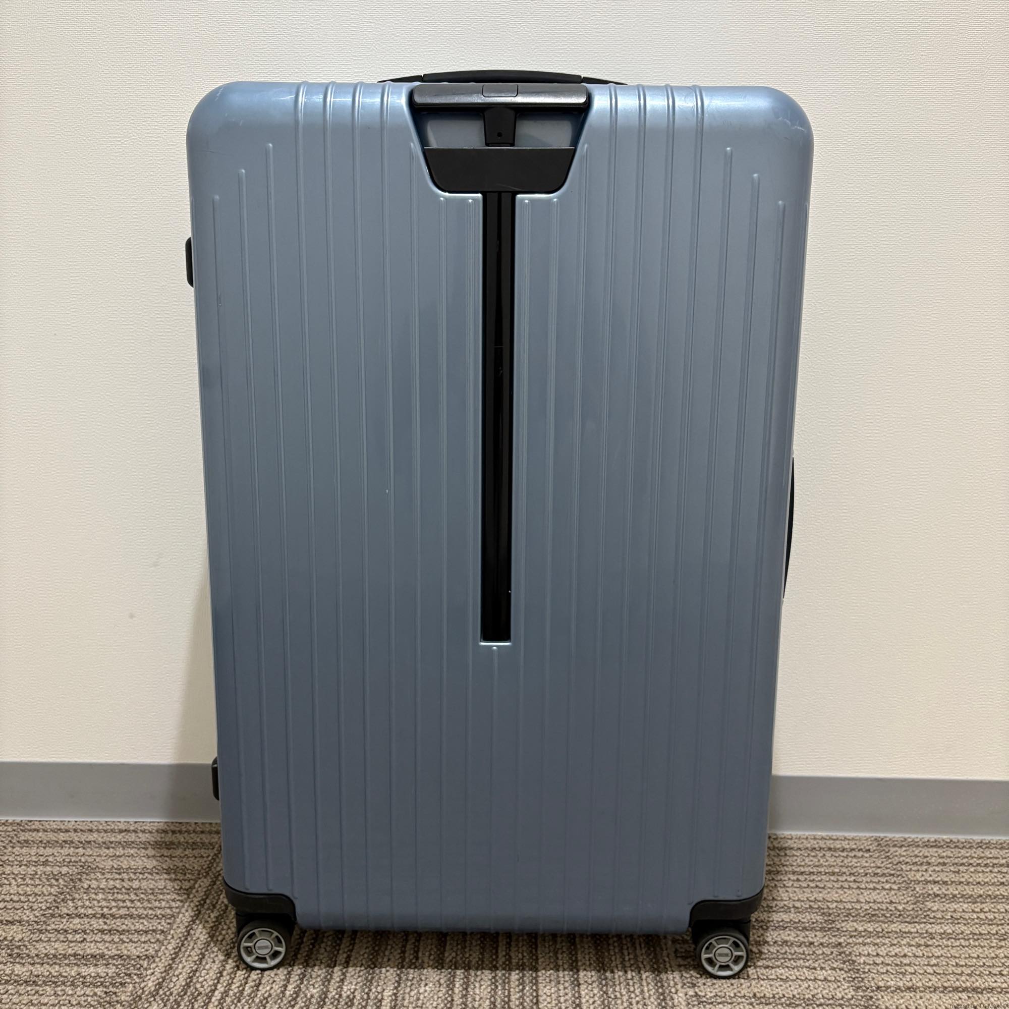 リモワ サルサ エアー 820.77-4 105リットル 中古美品 4輪