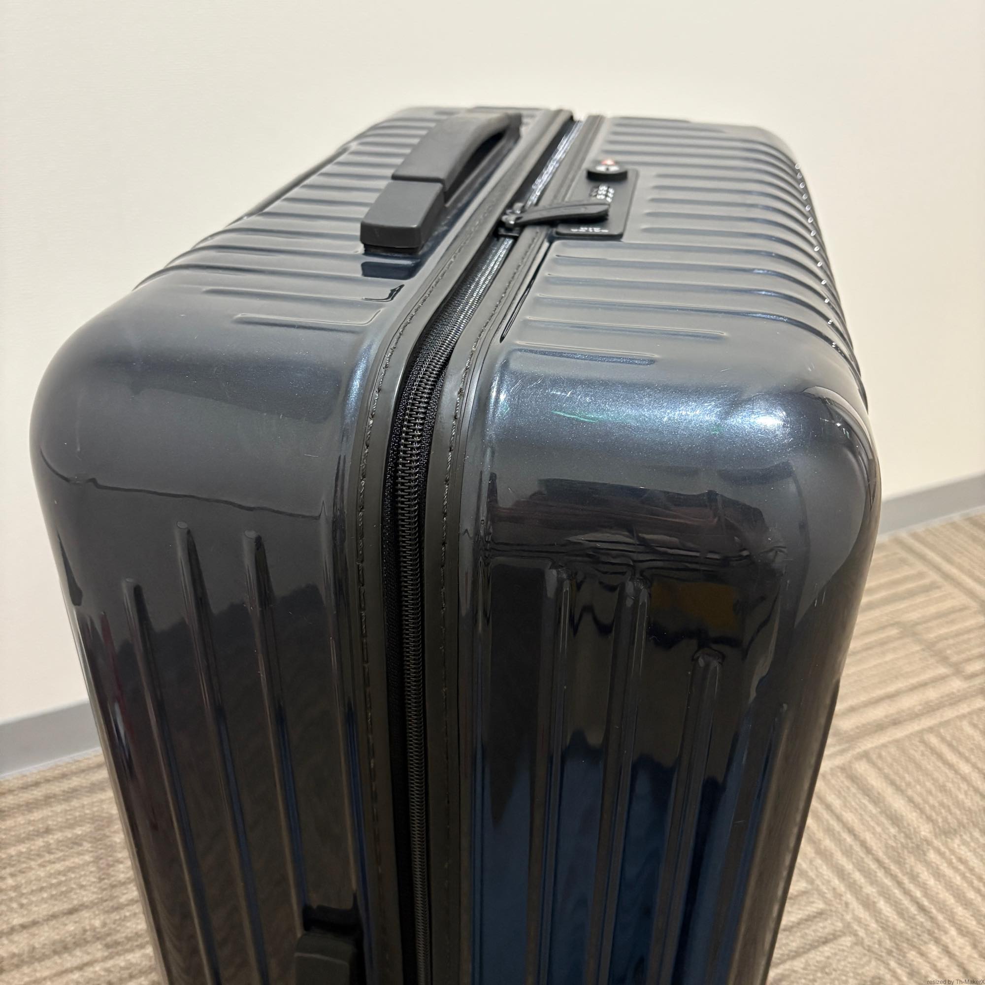リモワ サルサエアー 825.70-4 80リットル 中古美品 4輪
