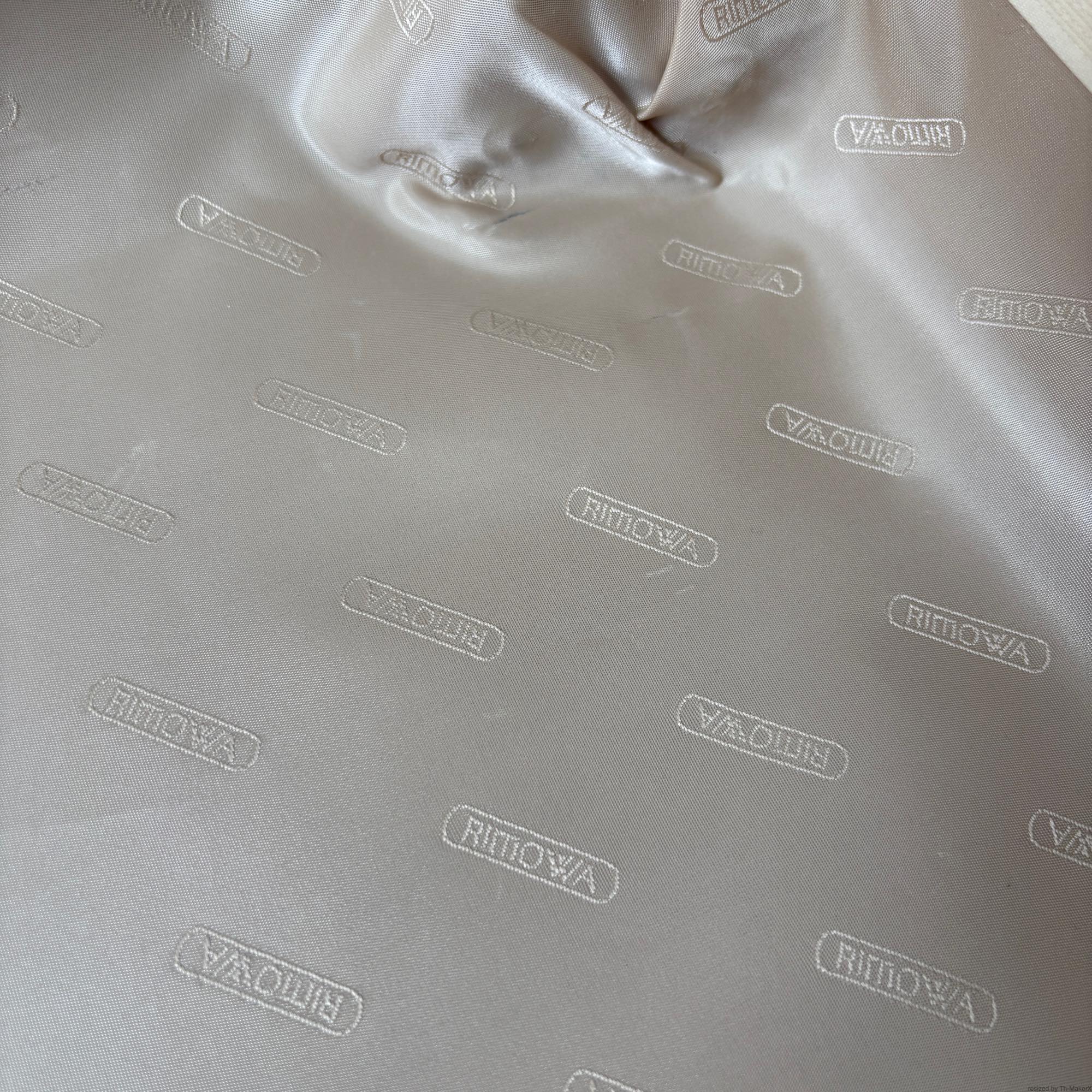 リモワ サルサ デラックス 830.40-4 29リットル 中古美品 4輪