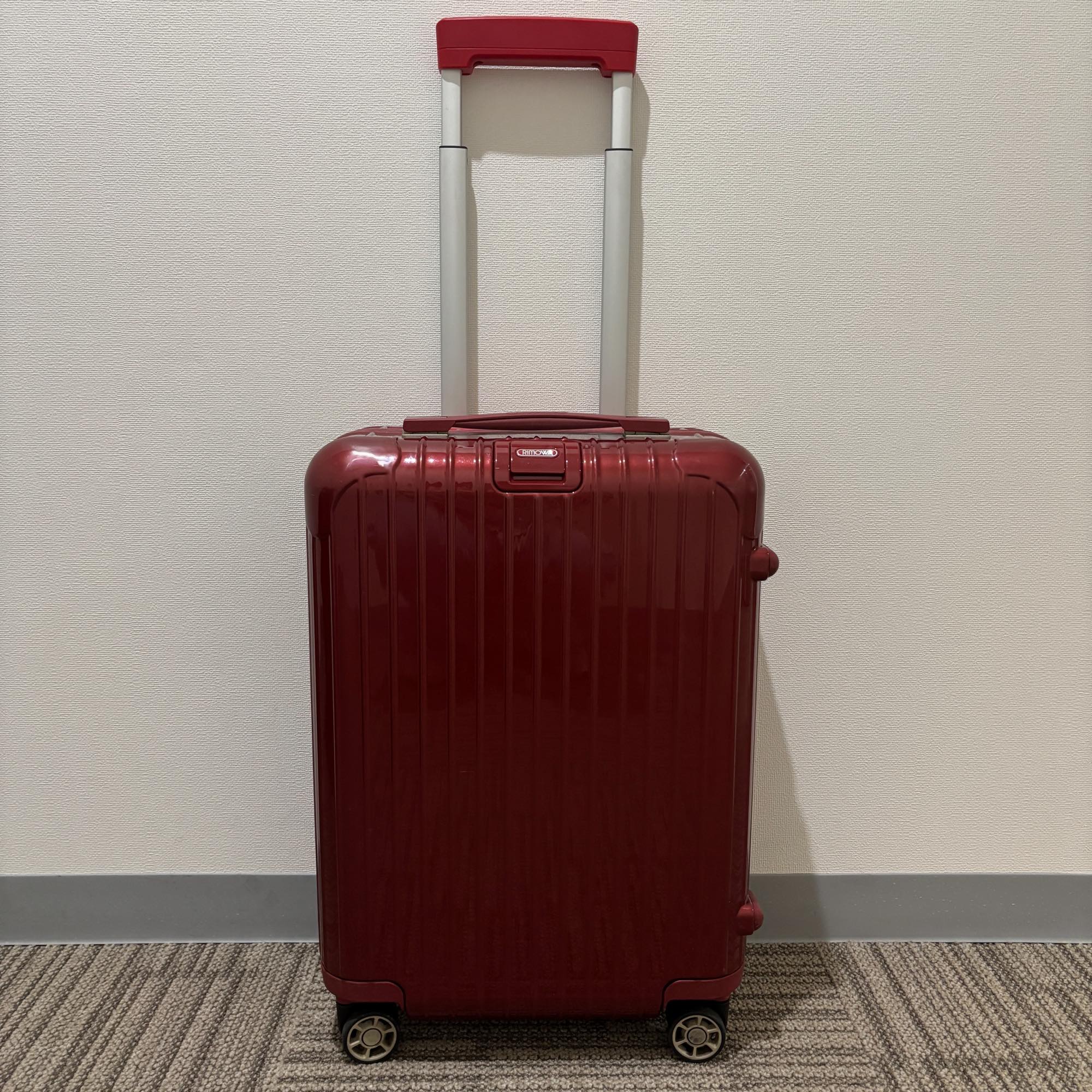リモワ エッセンシャル(サルサ デラックス) 830.52.53.4 中古美品 32リットル 4輪