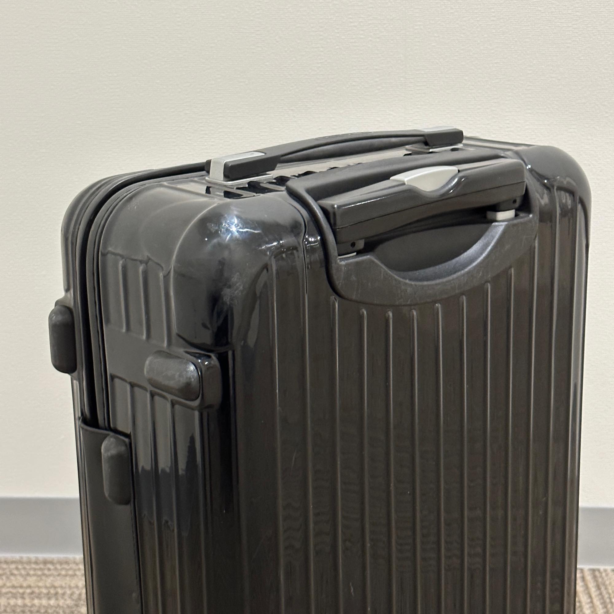 リモワ サルサデラックス 850.52-4 33リットル 中古商品 2輪