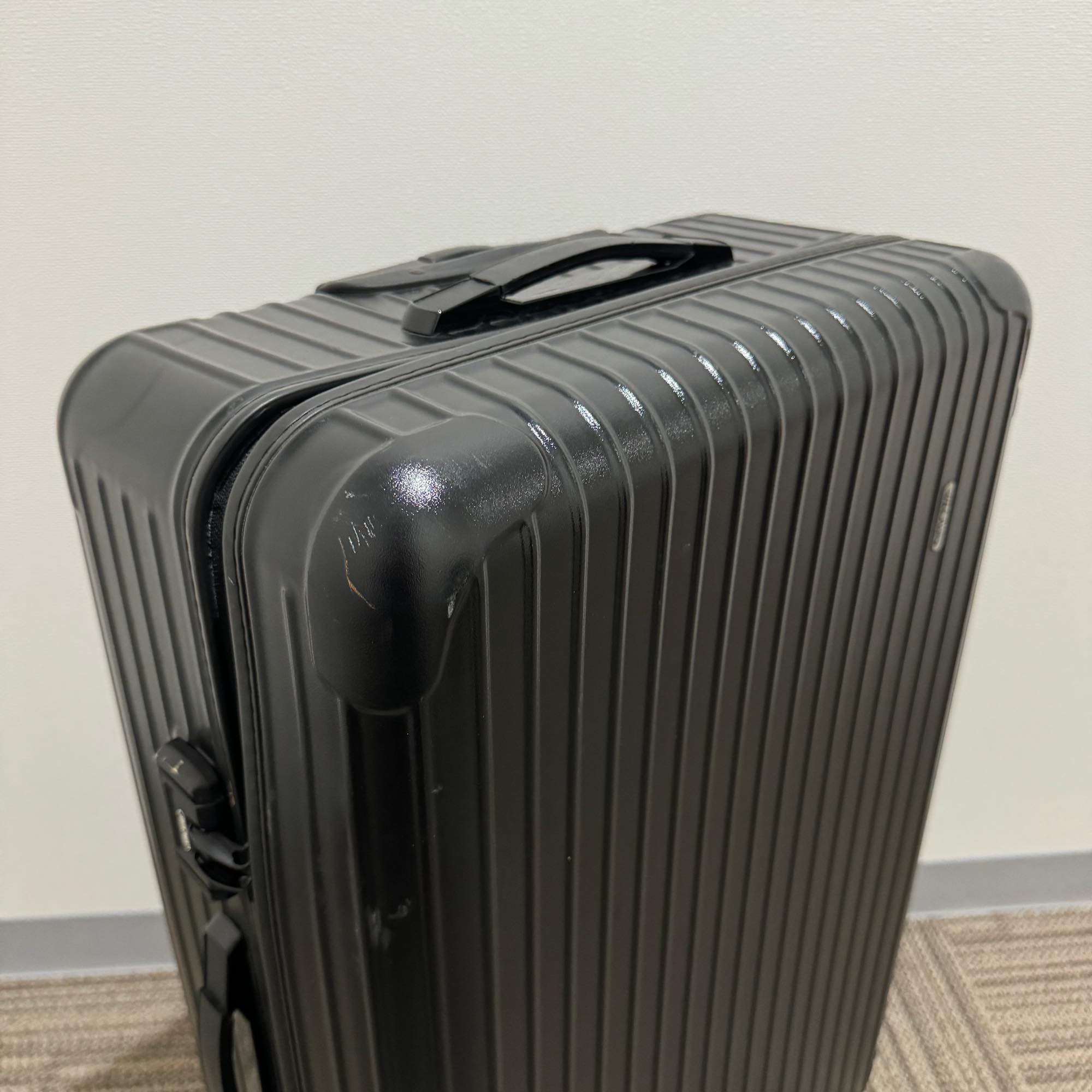 リモワ サルサ 中古商品 851.70-4 87リットル 2輪
