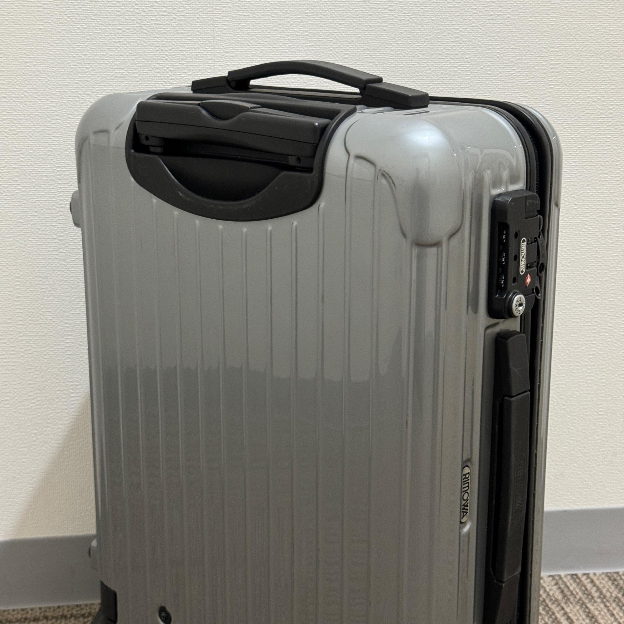 リモワ サルサ 中古美品 856.52-4 35リットル 2輪