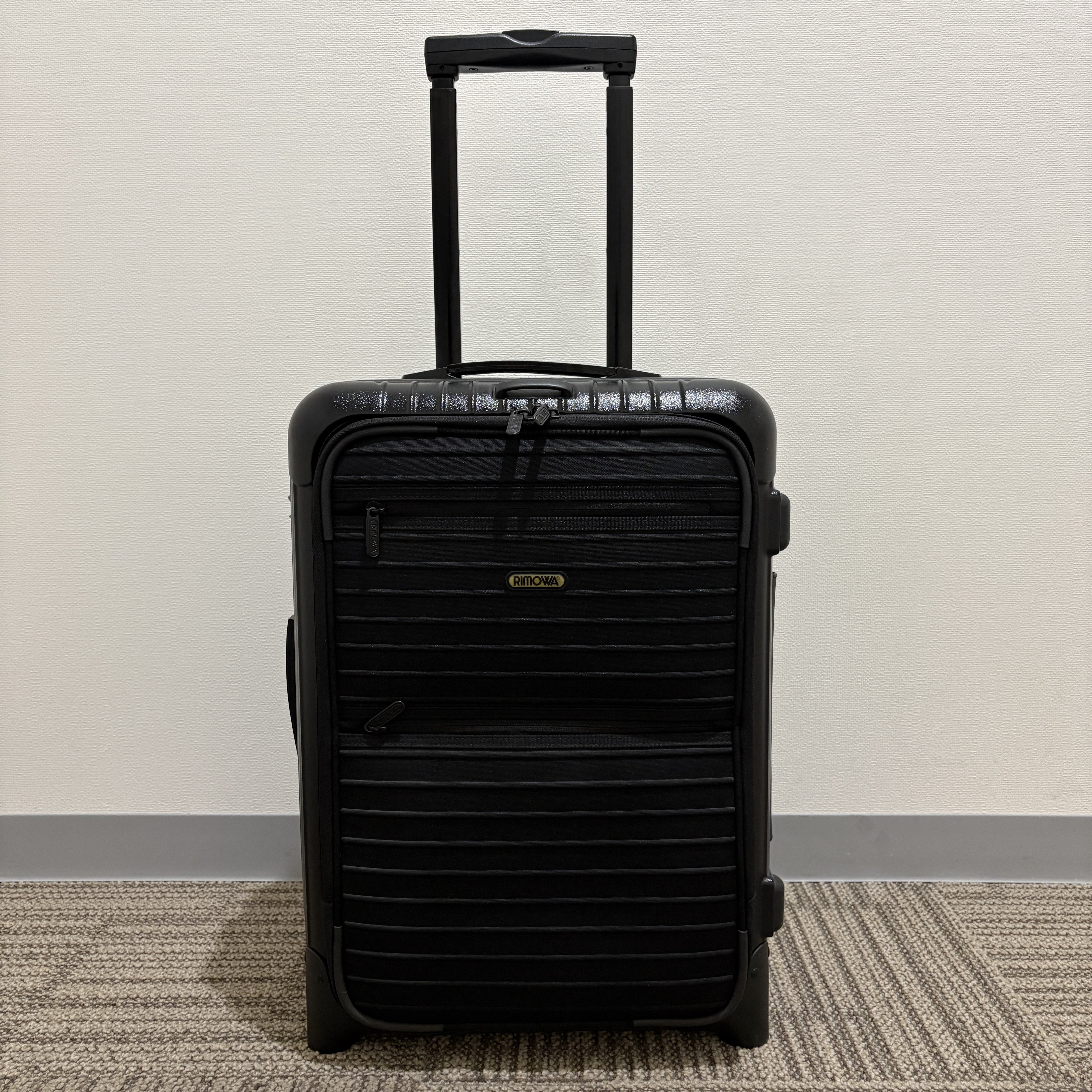 リモワ ボレロ(エッセンシャルスリーブ) 中古美品 861.52-4 37リットル 2輪