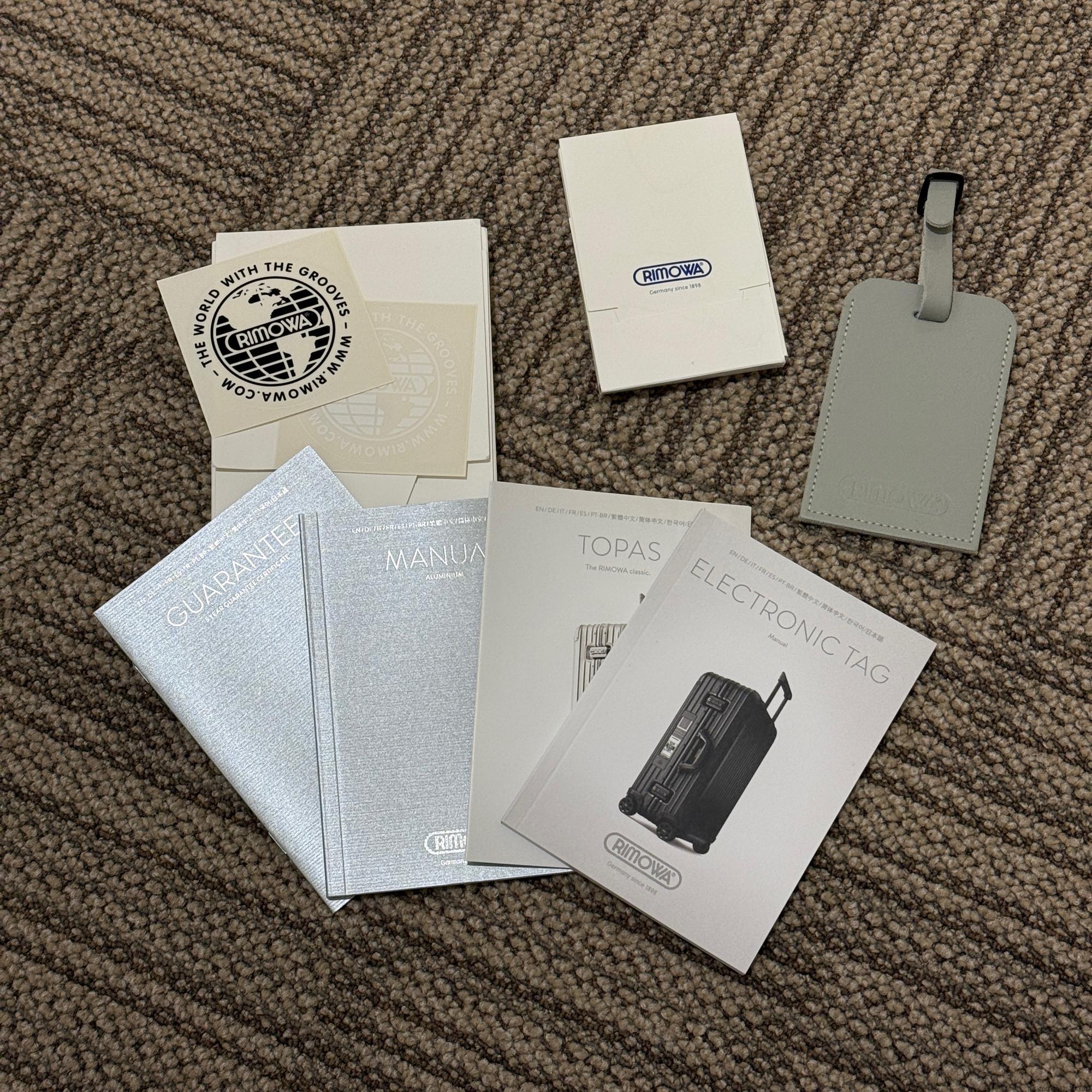 リモワ トパーズ 924.73-4 中古美品 85リットル 電子タグ 4輪
