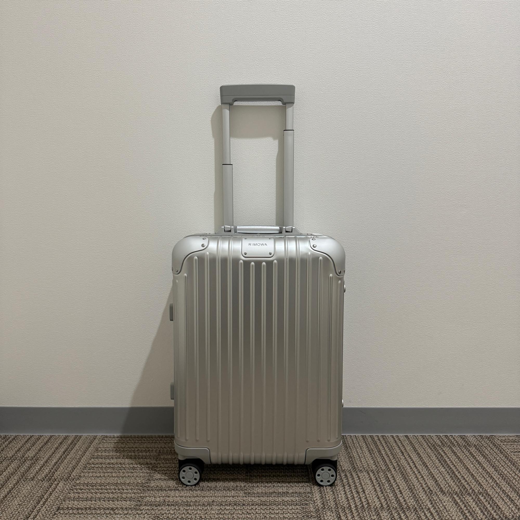 リモワ オリジナル 925.53.00.4-4 キャビン アウトレット品 35リットル 4輪