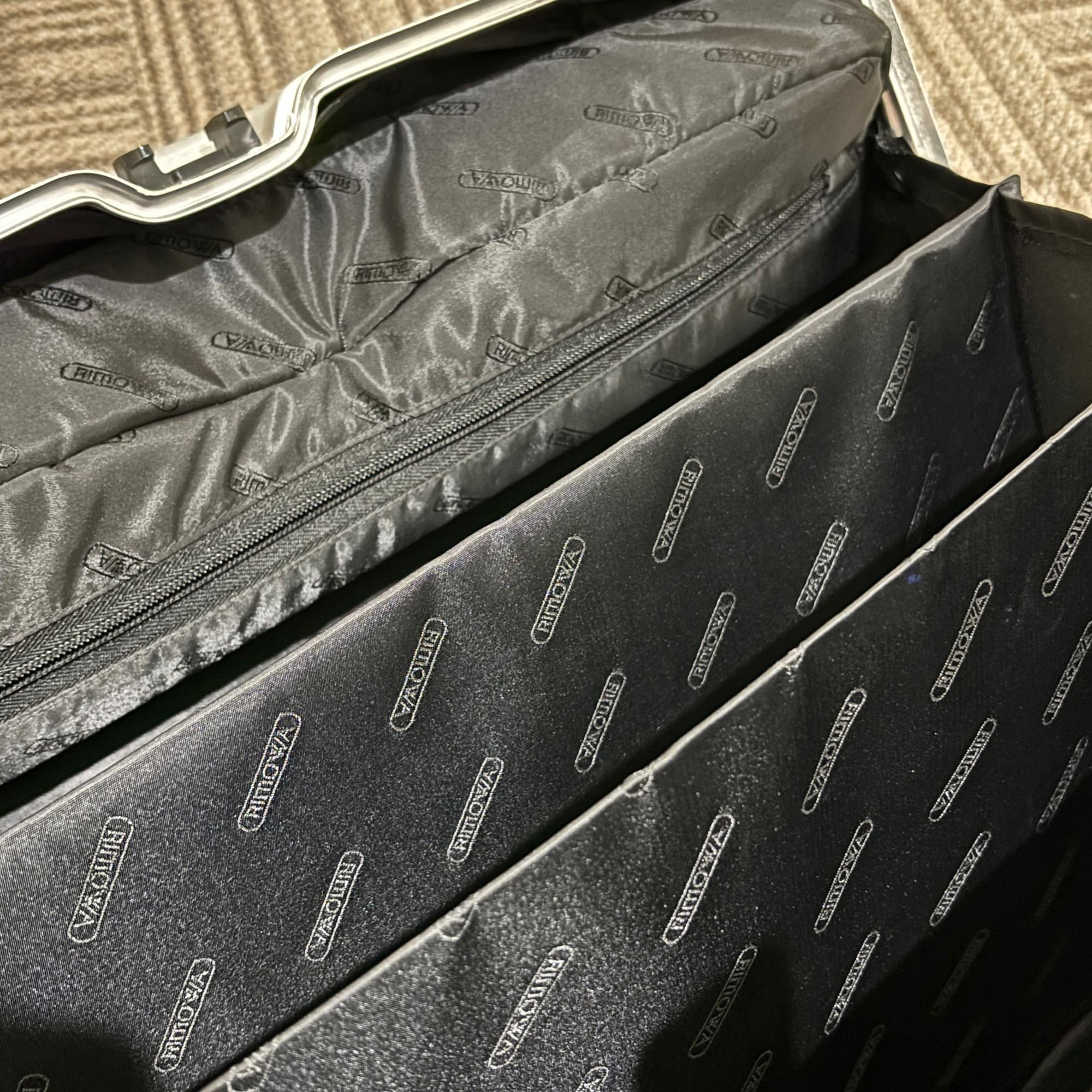 リモワ オリジナル (トパーズ) 中古商品 U928.40-4 23リットル 2輪