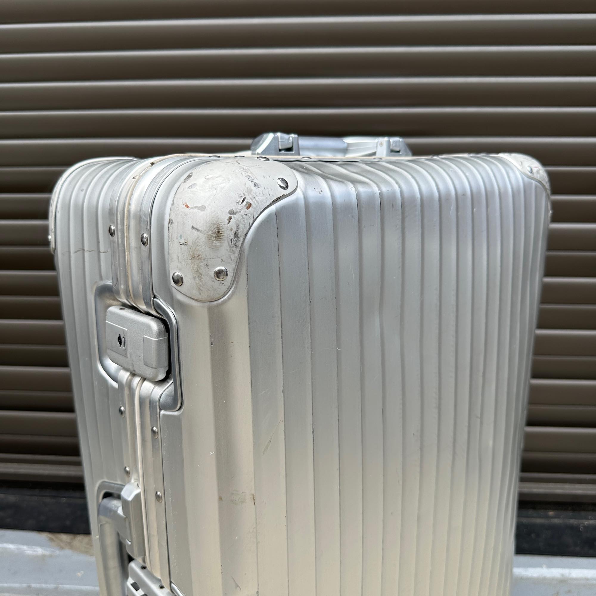 リモワ トパーズ 中古商品 U930.63-4 63リットル 2輪