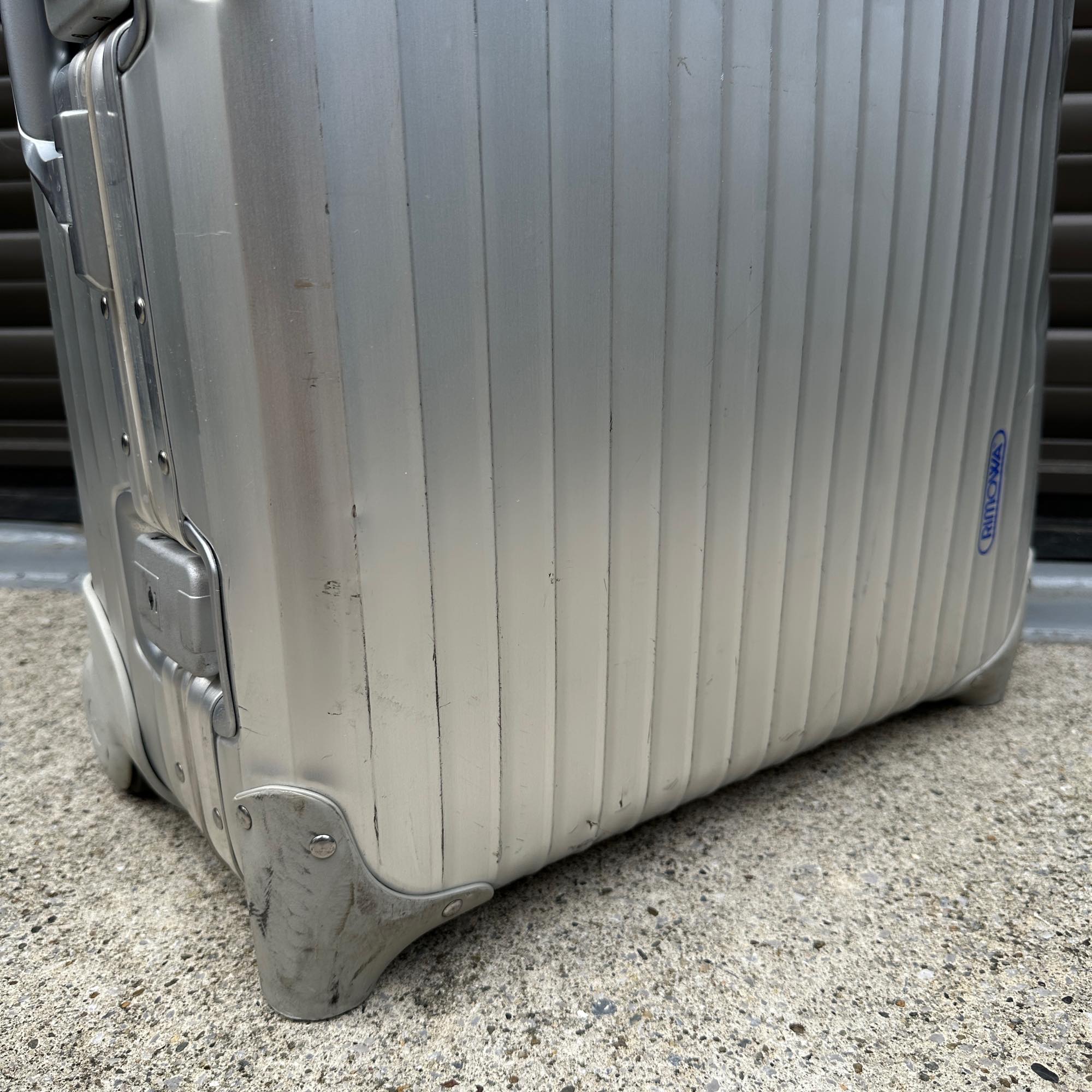 リモワ トパーズ 中古商品 U930.63-4 63リットル 2輪