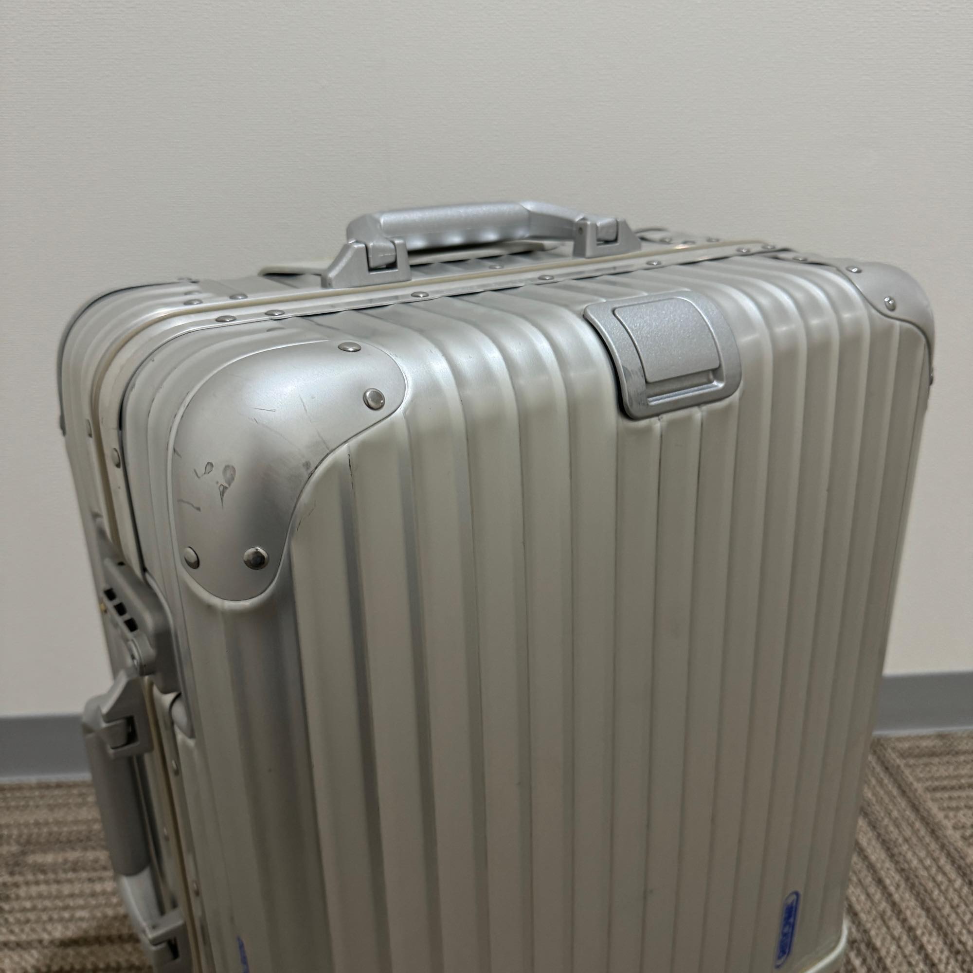 リモワ トパーズ 932.56-4 中古美品 45リットル 4輪