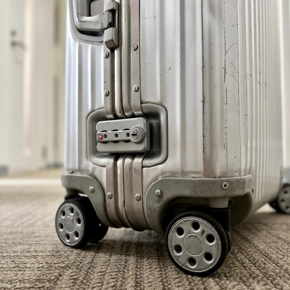 リモワ トパーズ 932.63-4 中古商品 64リットル 4輪
