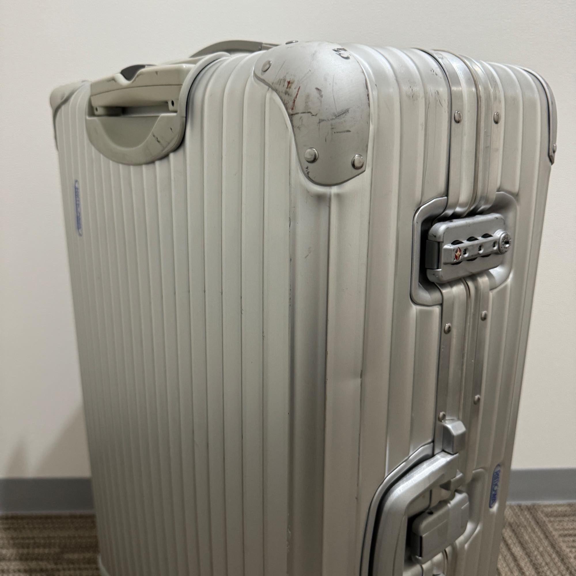リモワ トパーズ 中古商品 932.70-4 82リットル 4輪(copy)