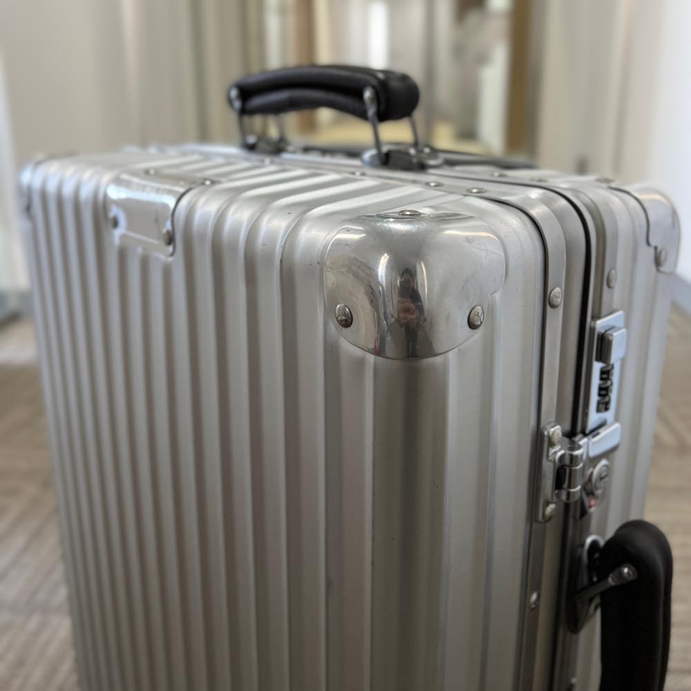 リモワ クラシックフライト 中古美品 971.52-4 33リットル 4輪