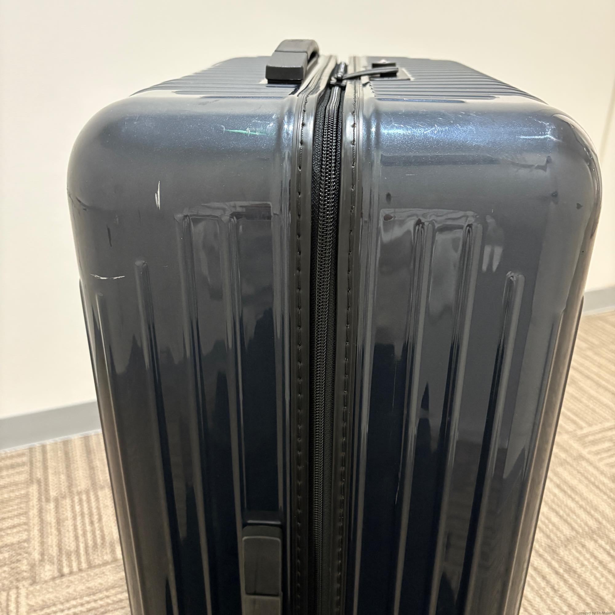 リモワ サルサ エアー 820.70.25.4-5 中古美品 80リットル 4輪
