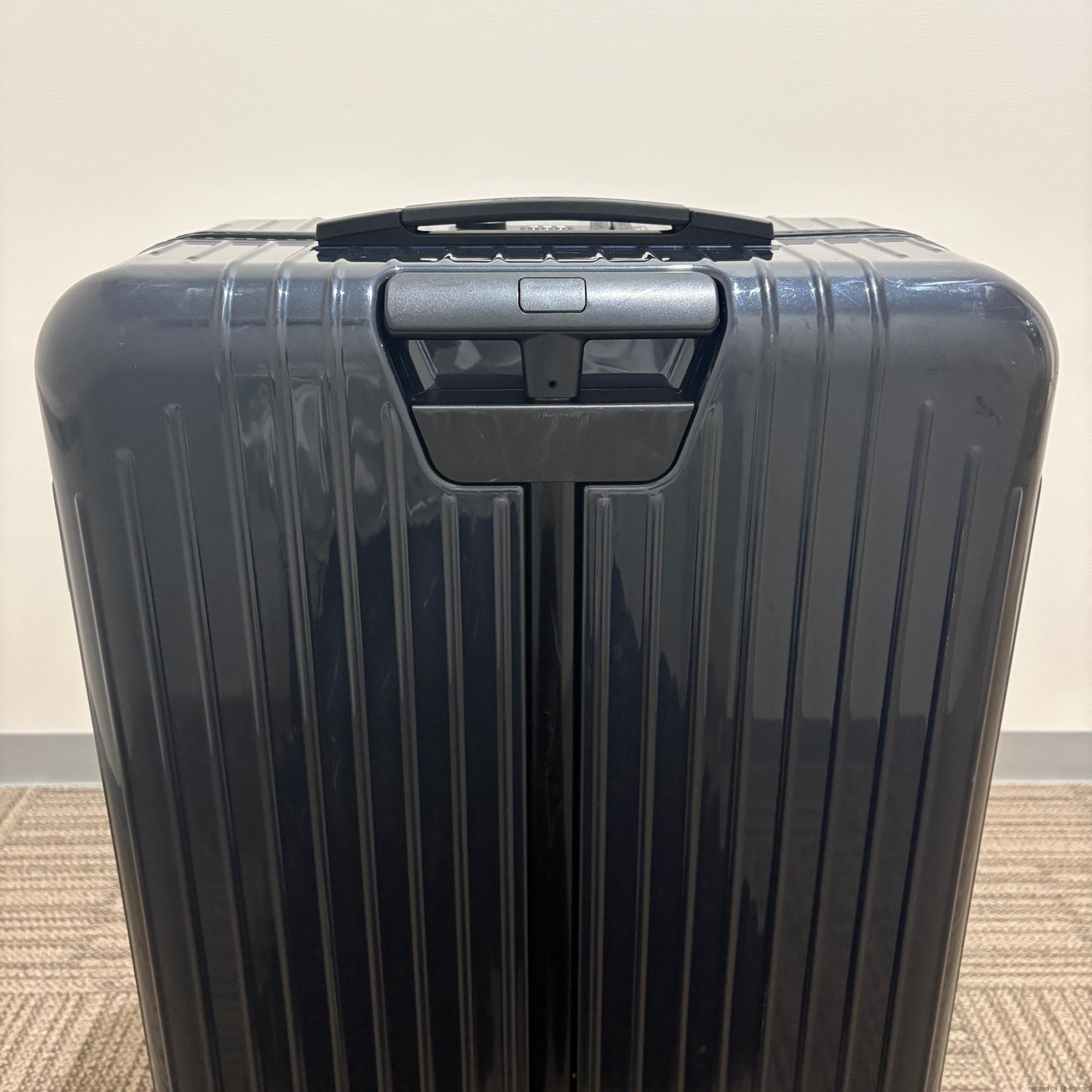 リモワ サルサ エアー 820.70.25.4-5 中古美品 80リットル 4輪