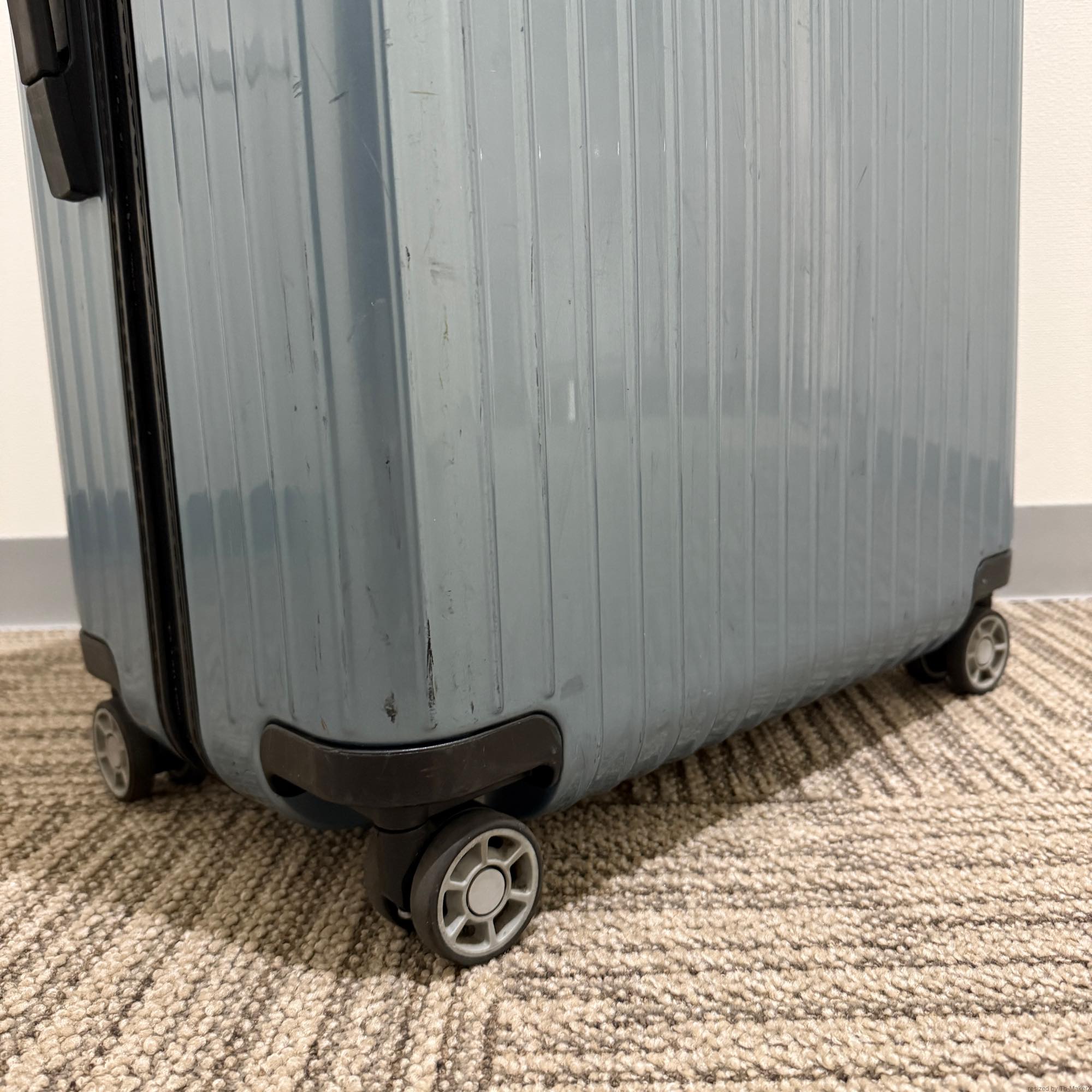 リモワ サルサ エアー 中古商品 824.70-5 80リットル 4輪