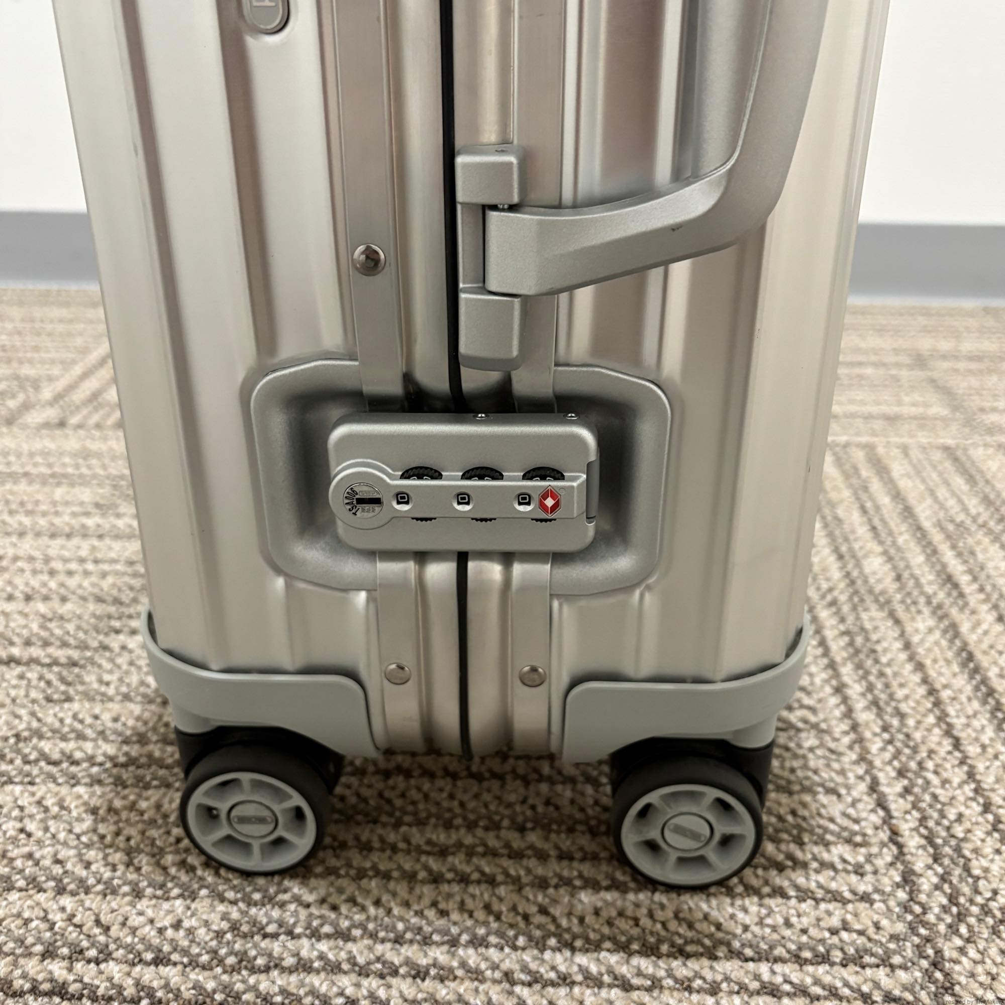 リモワ ルフトハンザ クラシックフライト 中古美品 84L 4輪