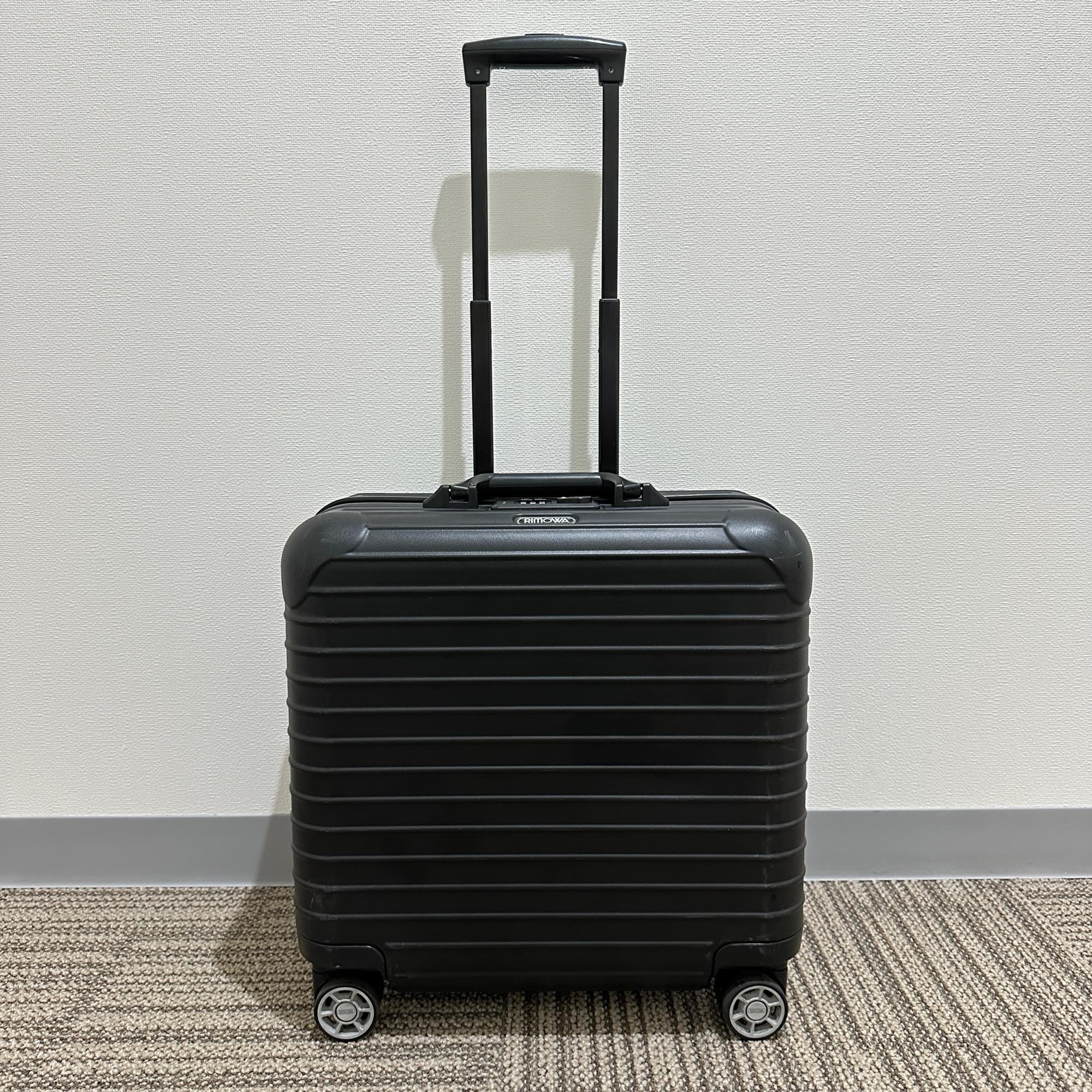 リモワ サルサ 810.40-6 27リットル 中古美品 4輪