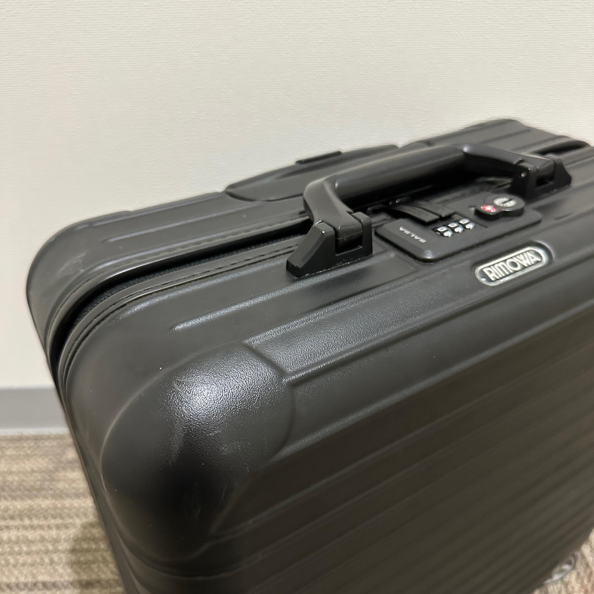 リモワ サルサ 810.40-6 27リットル 中古美品 4輪