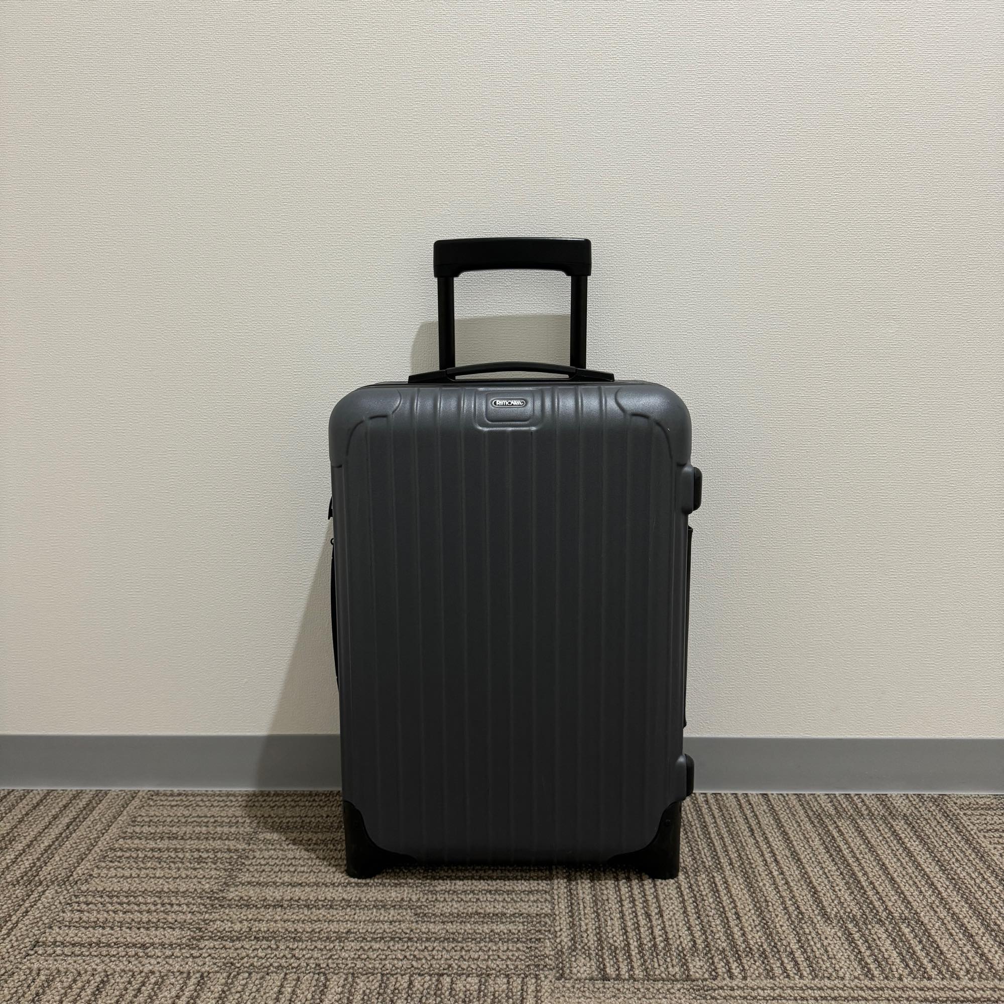 リモワ サルサ 810.52.35.2 中古美品 33リットル 2輪