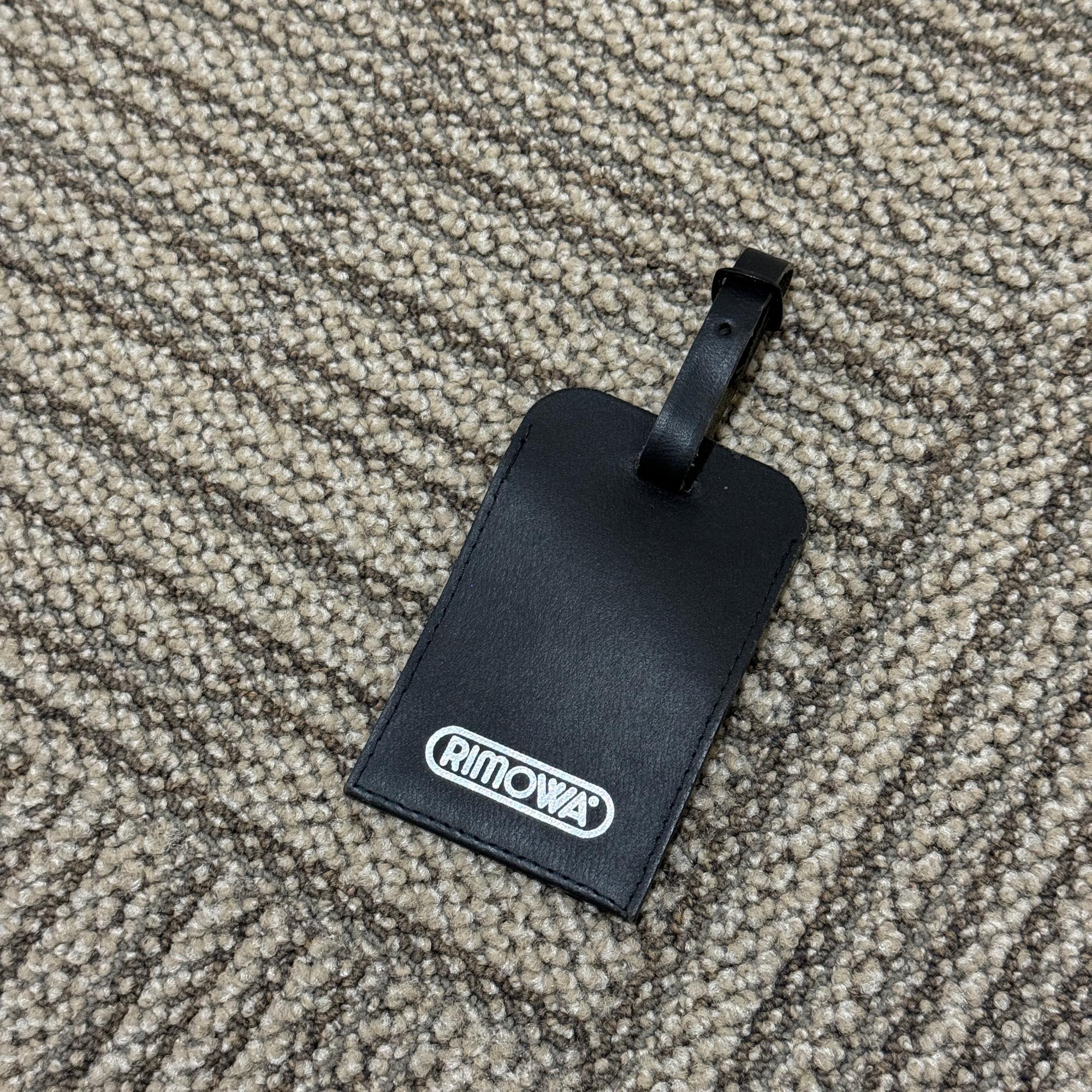 リモワ サルサ 810.52.35.2 中古美品 33リットル 2輪