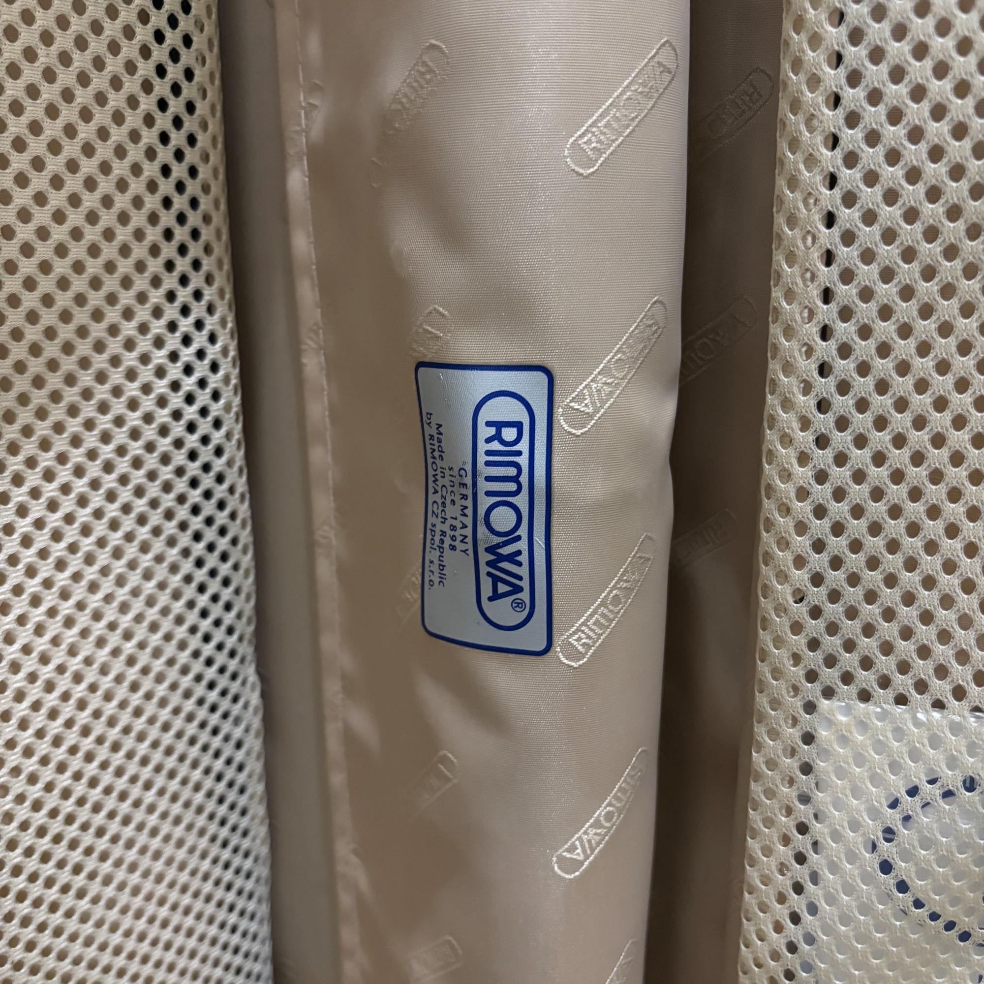 リモワ エッセンシャル (サルサデラックス) 852.52-6 33リットル 中古美品 2輪